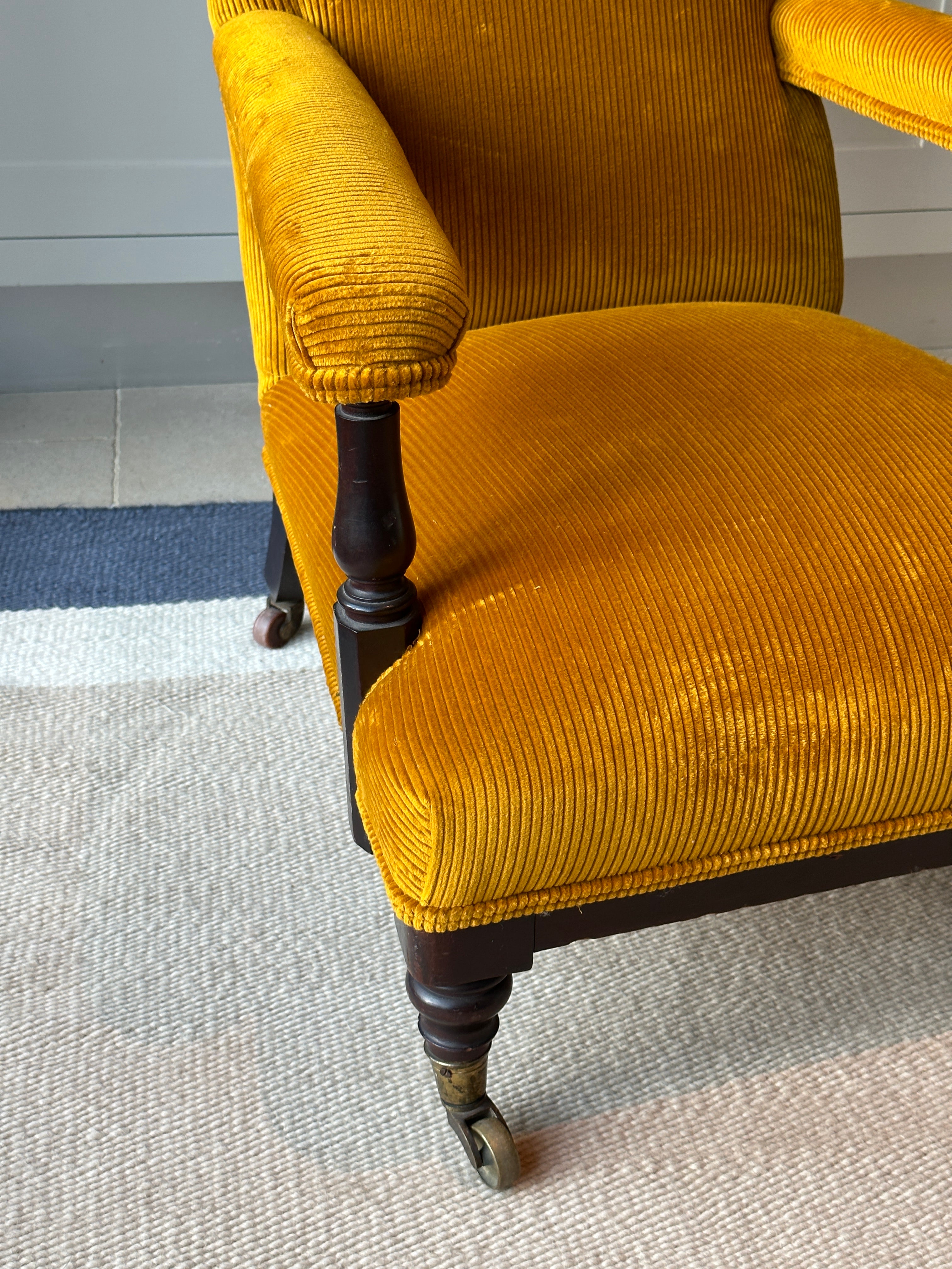 Country house Open Chair in RU Jumbo Cord