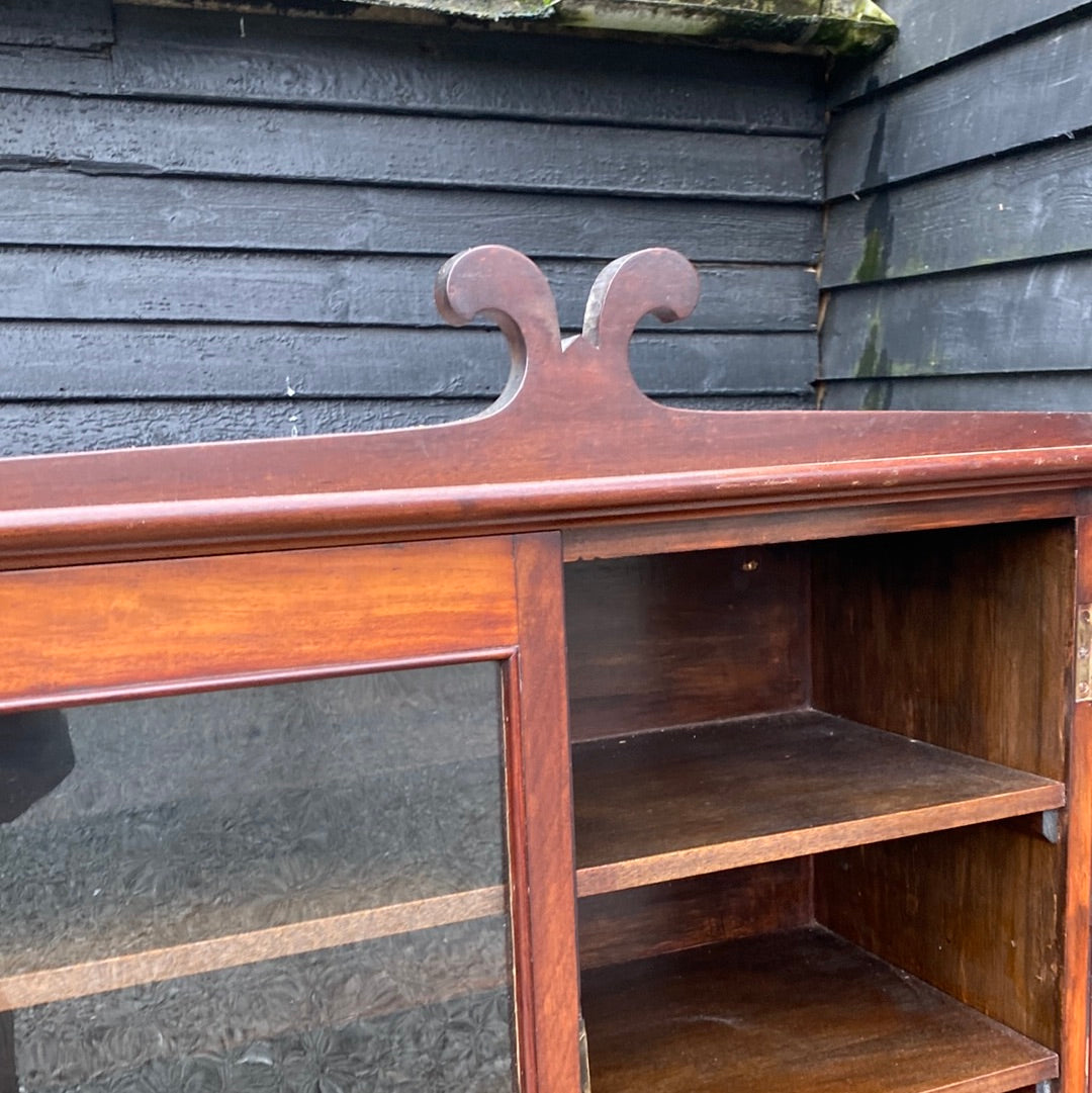 Mahogany Wall Hanging Cabinet with lovely Pediment