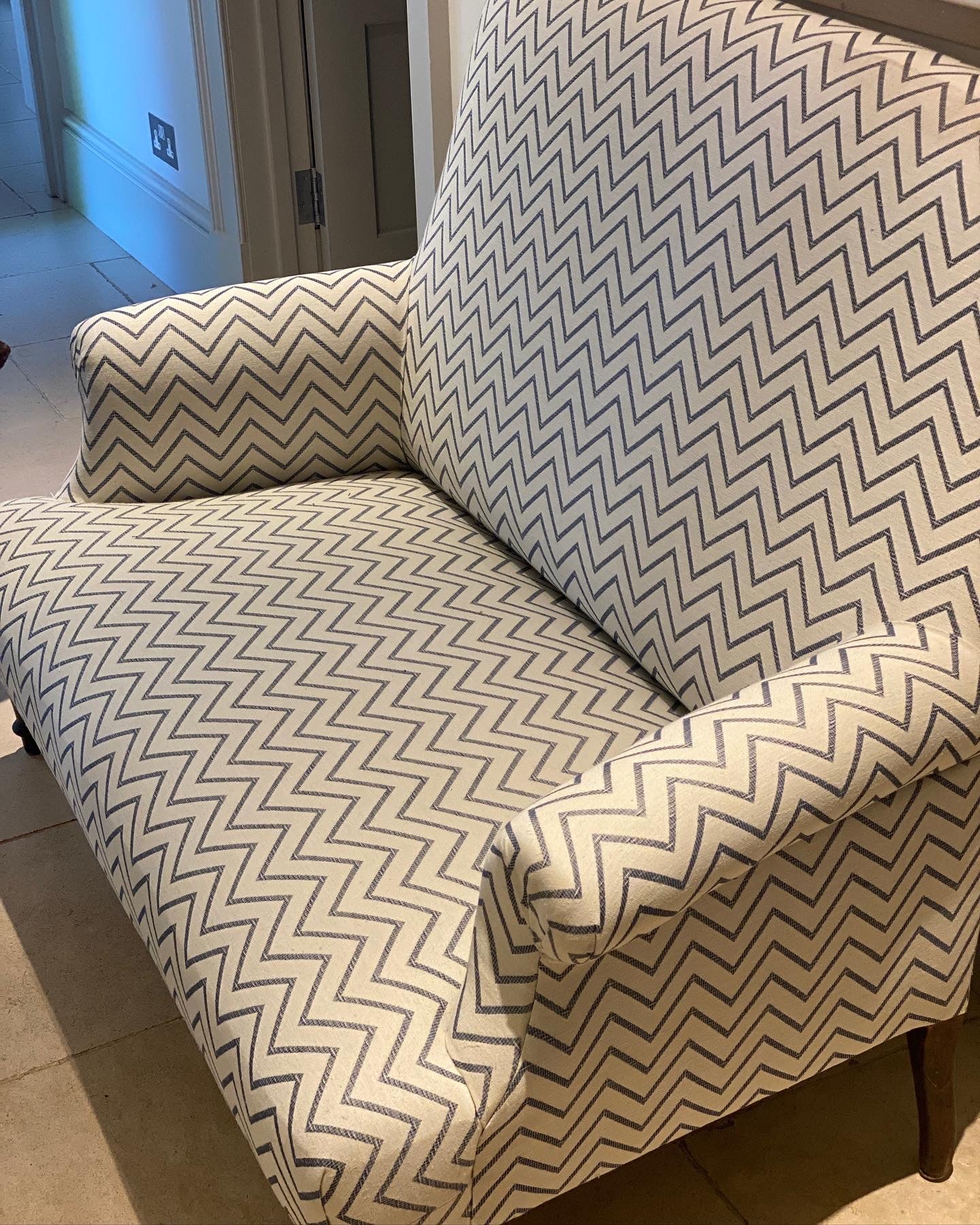 Small C19th French Sofa ‘Loveseat’ in GG Hintlesham