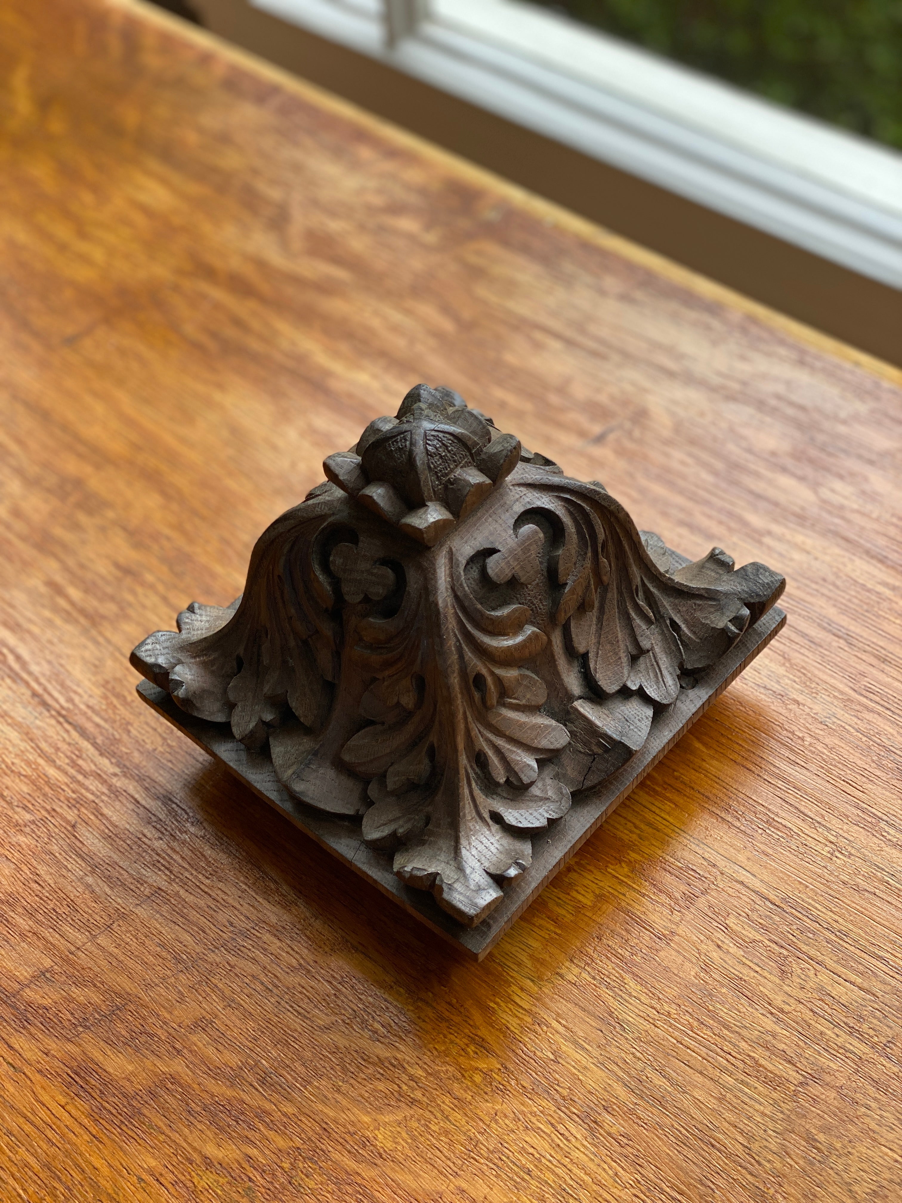 Decorative Mahogany Ceiling Boss