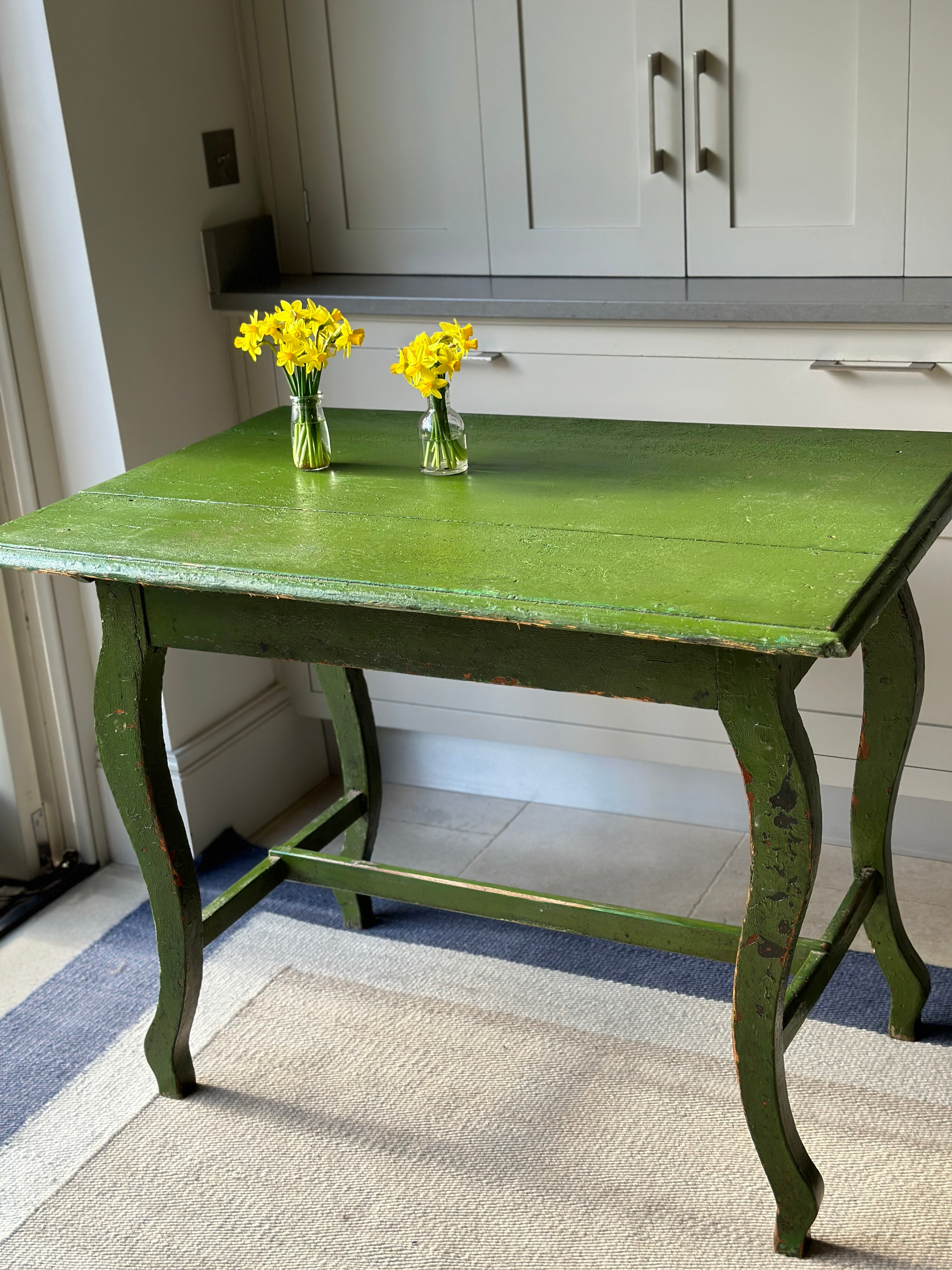 Rustic Hungarian Painted Side Table in Vivid Green