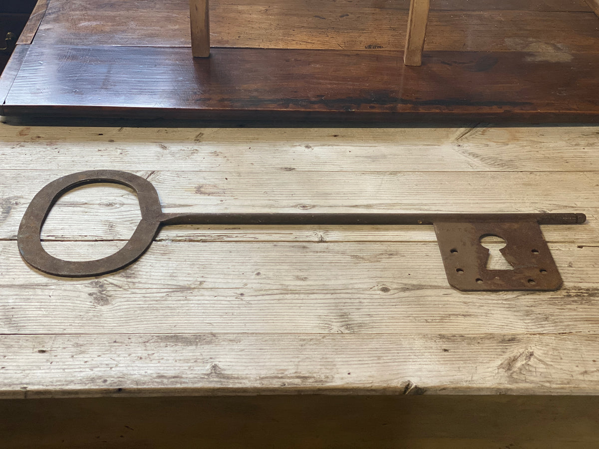Large Decorative Rusted Iron Key Litten Tree Antiques