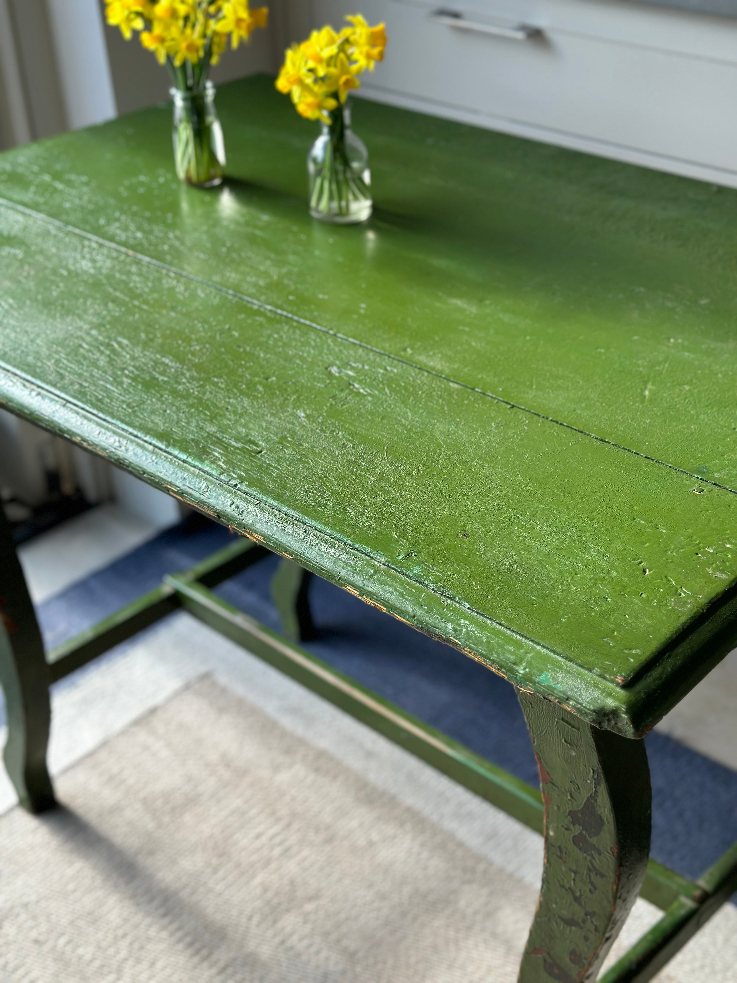 Rustic Hungarian Painted Side Table in Vivid Green