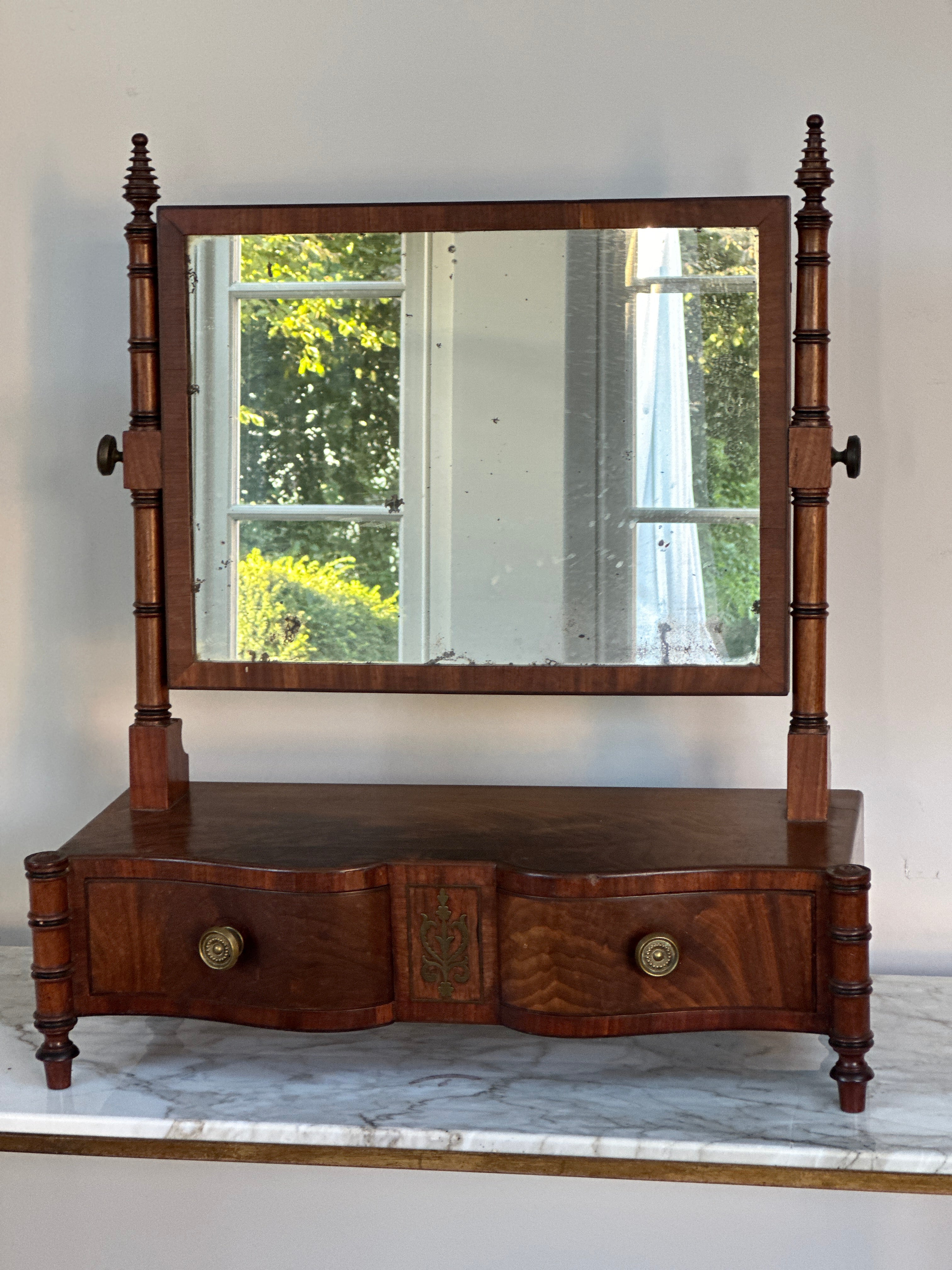 Stylish 19th Century Serpentine Dressing Table Mirror