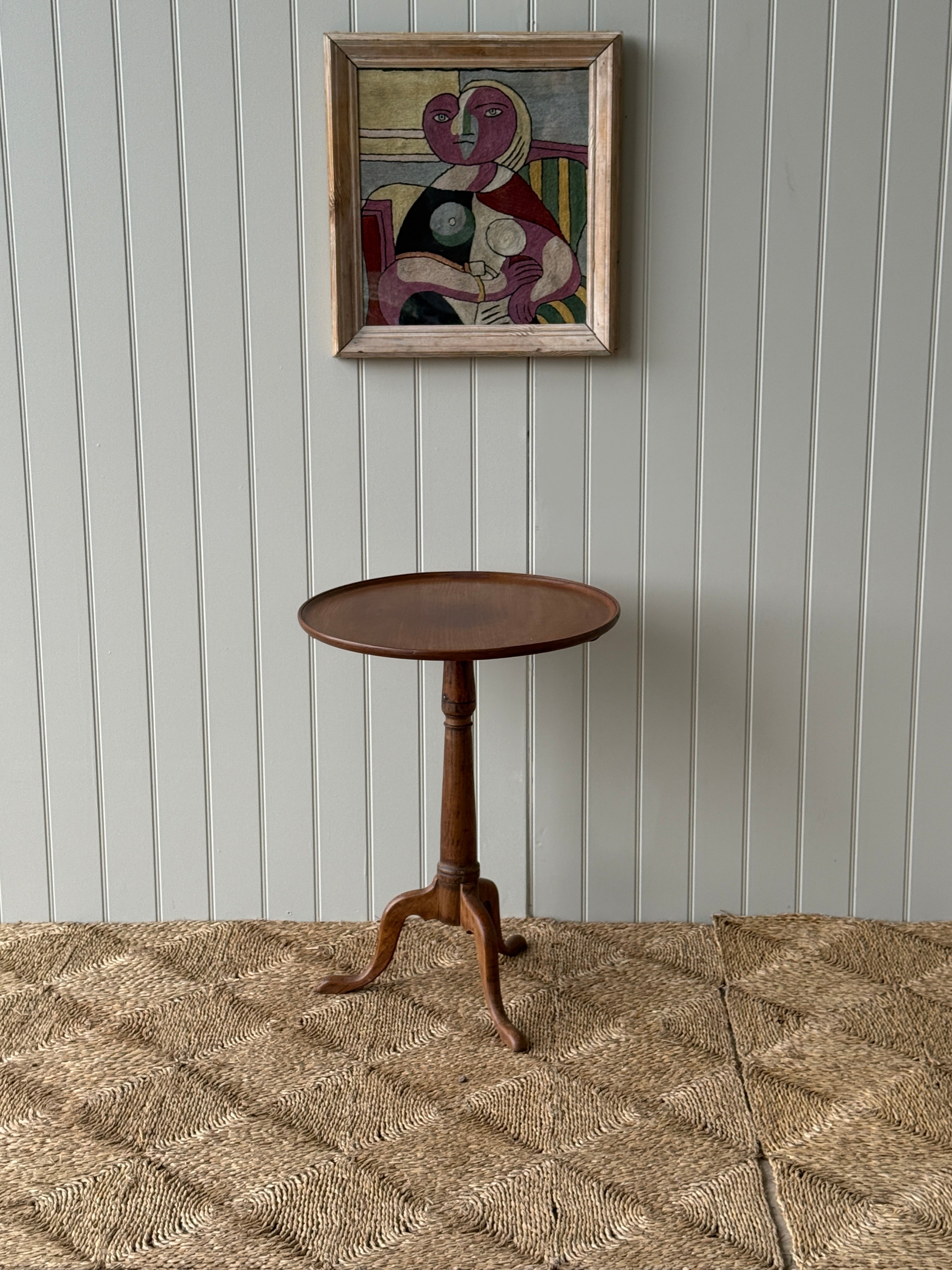 Georgian Tripod Table with a circular dished top