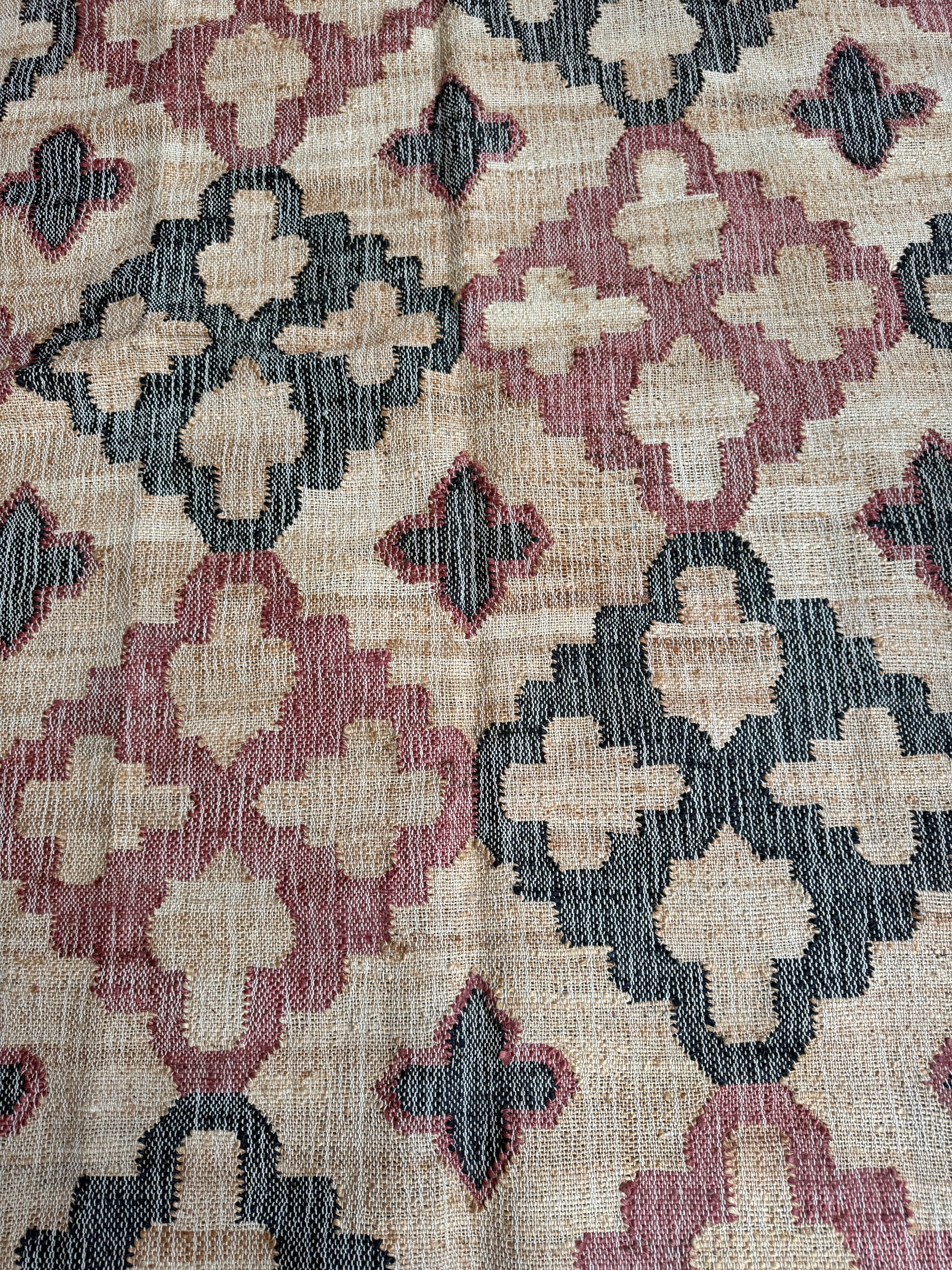 Large Modern Wool & Jute Rug - Floral Design