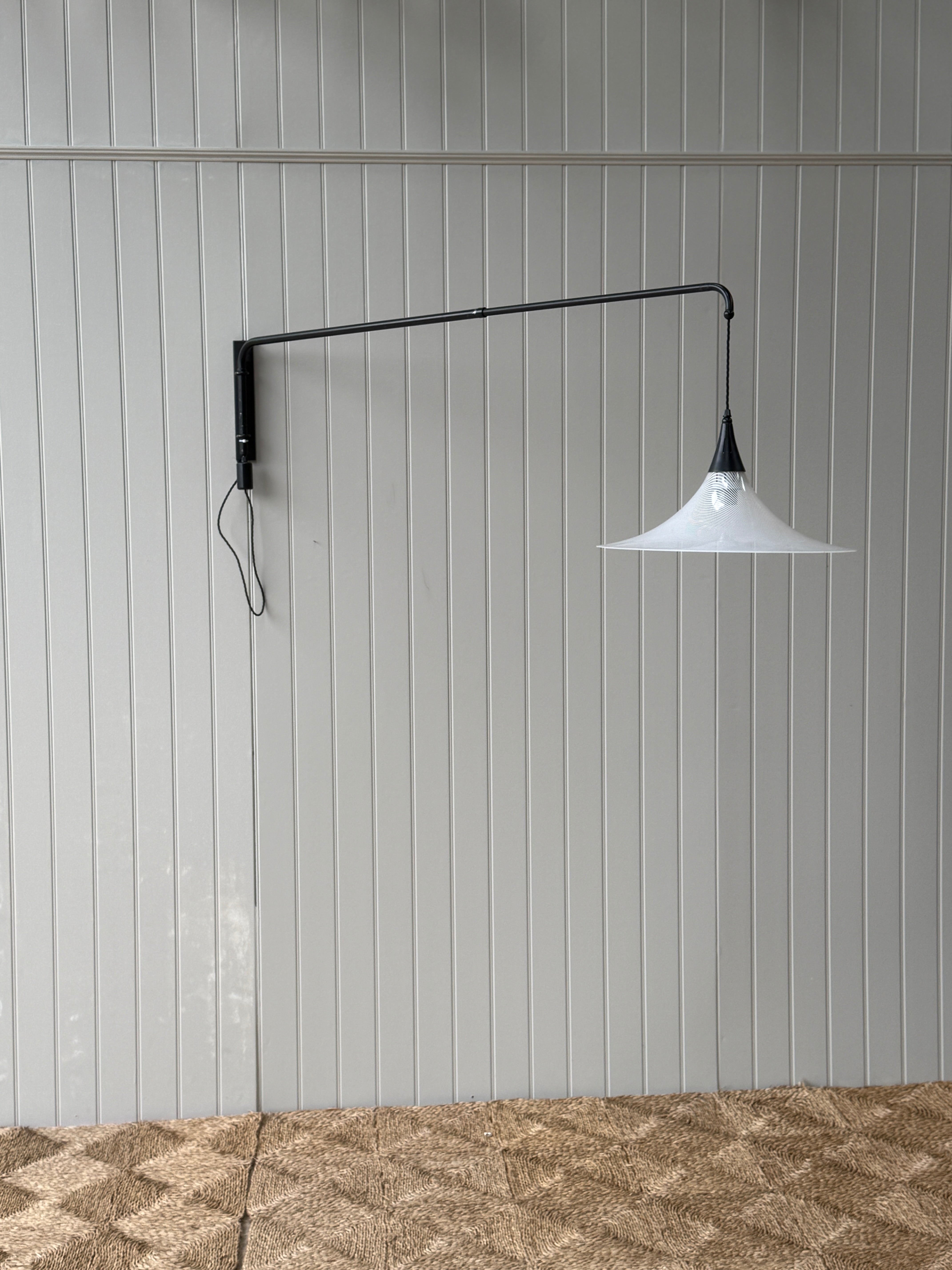 Italian Counterweight Extending Wall light with Perspex Shade