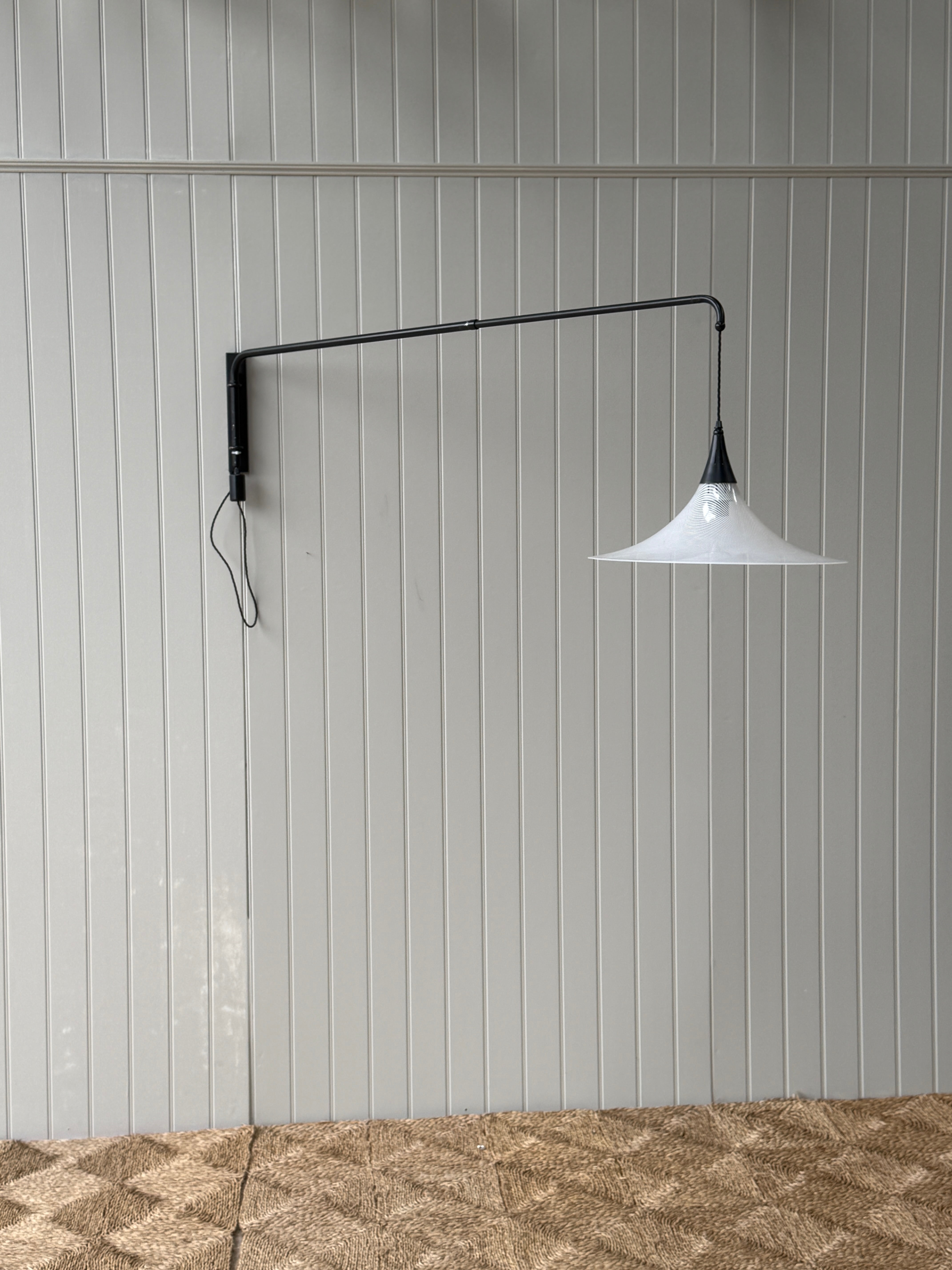Italian Counterweight Extending Wall light with Perspex Shade