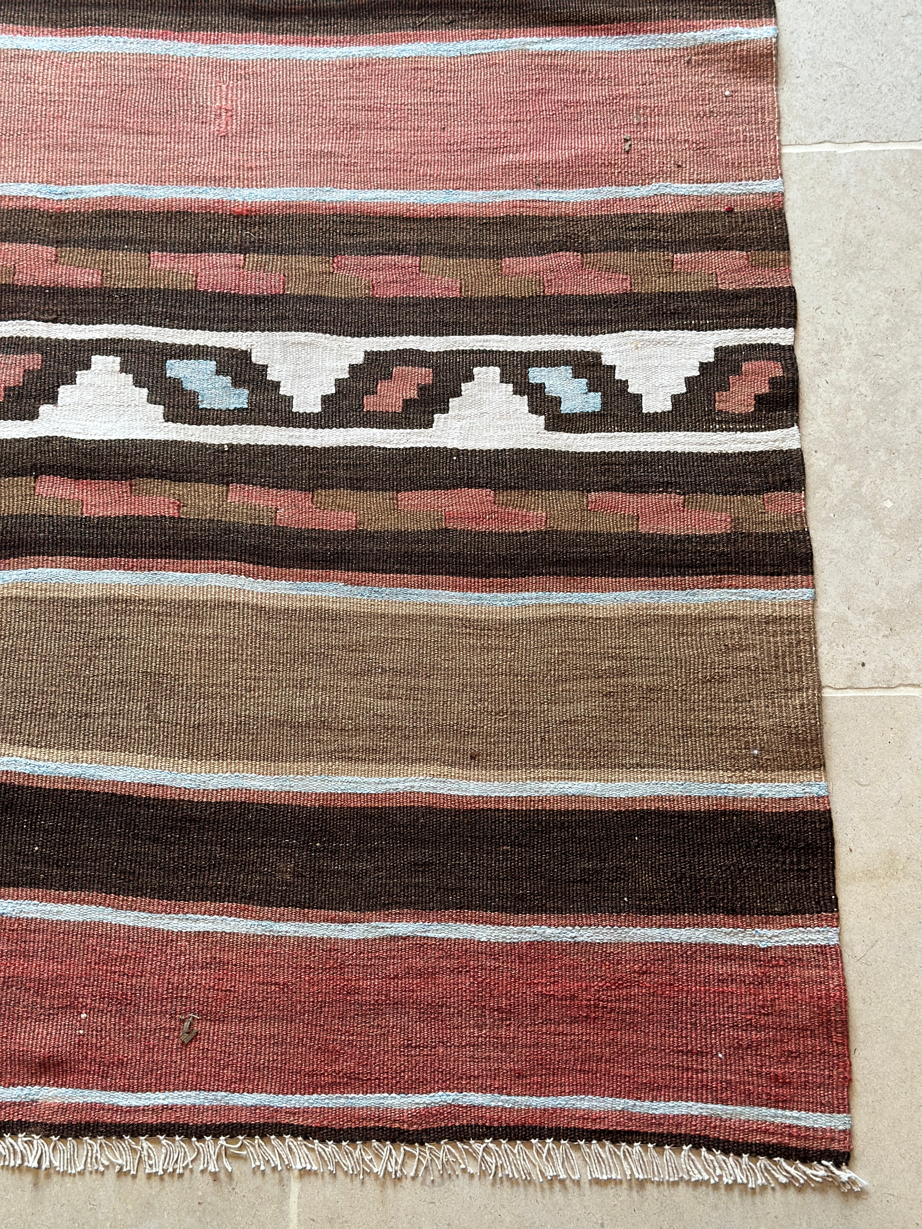 Really Gorgeous Vintage Qashkai Rug