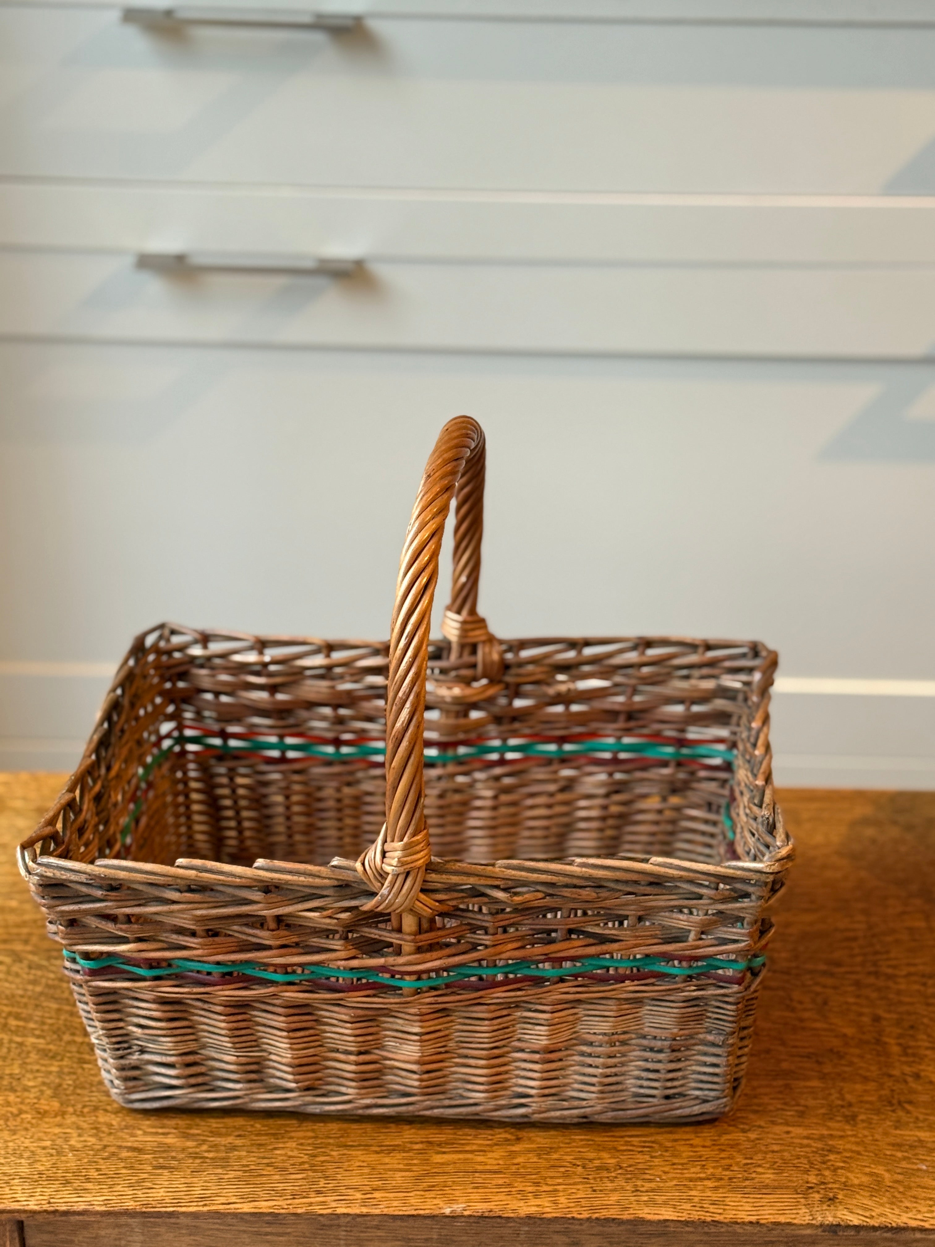 Small Vintage Wicker Shopper with Green and Red Accents