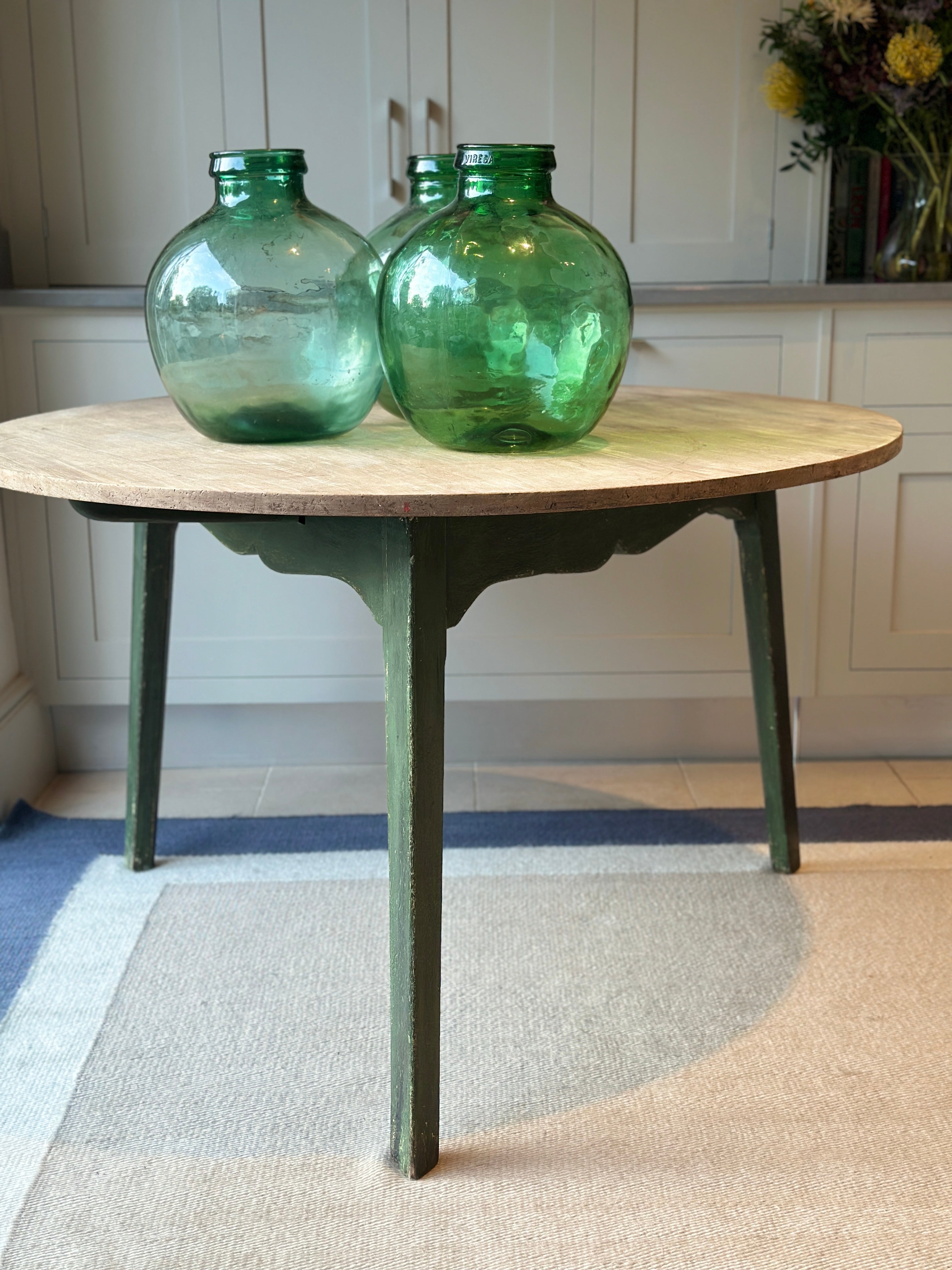 A Large Bleached Oak Dining Table - with cricket table legs