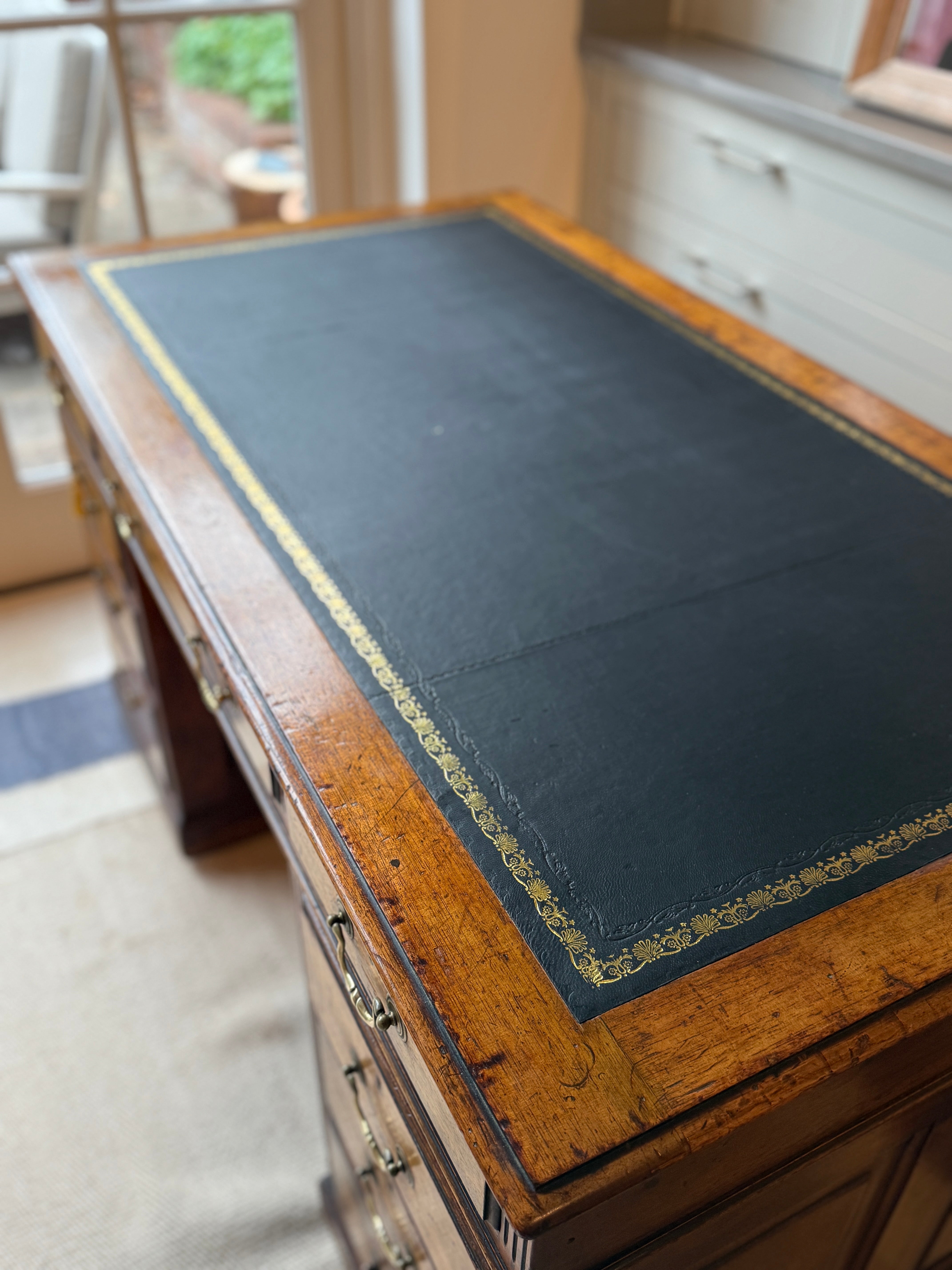 19th Century Oak Kneehole Desk with leather top