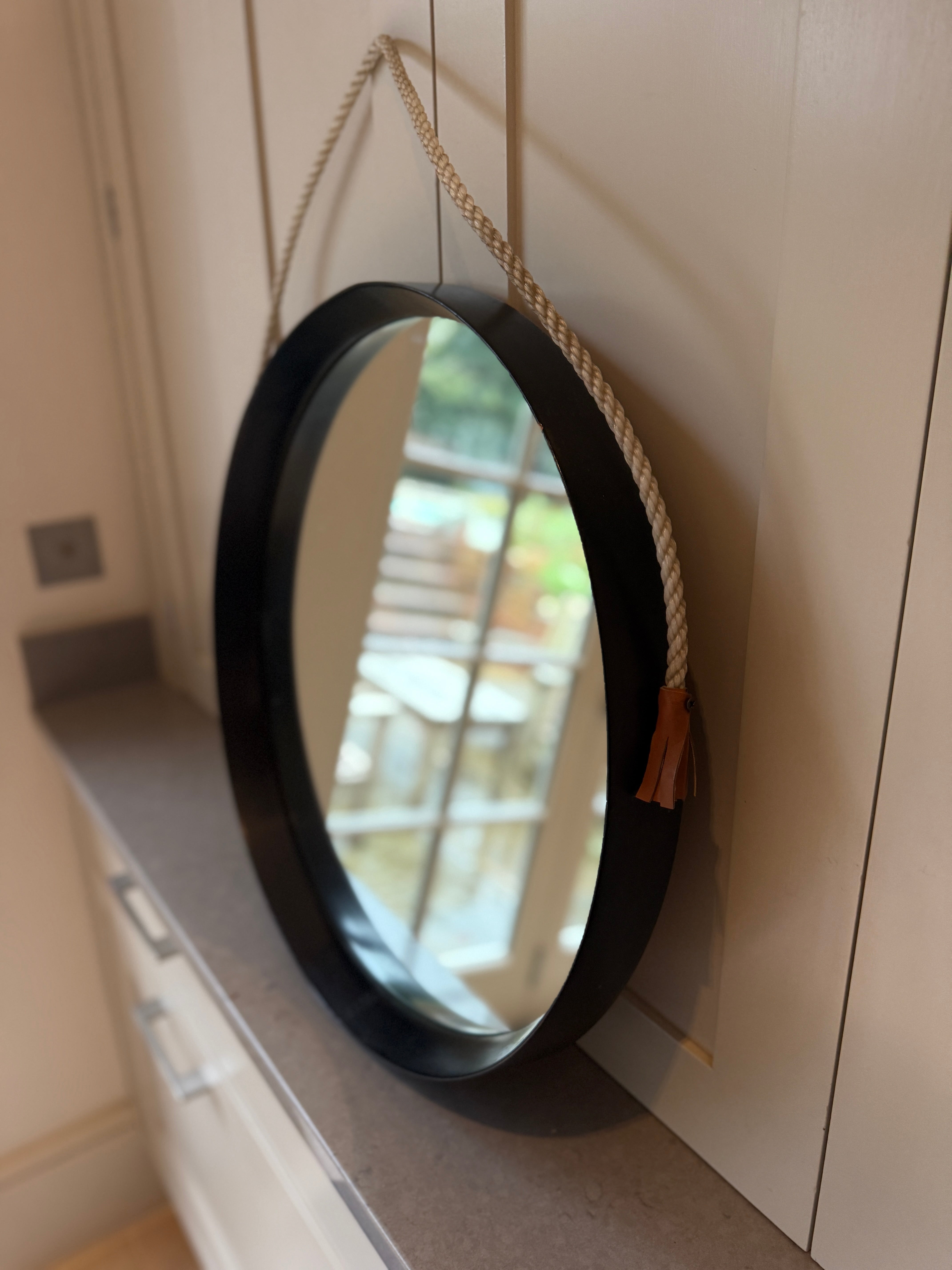 Black Round Lacquered Rope Mirror