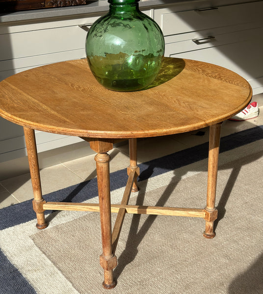 Circular Oak Arts & Crafts Table