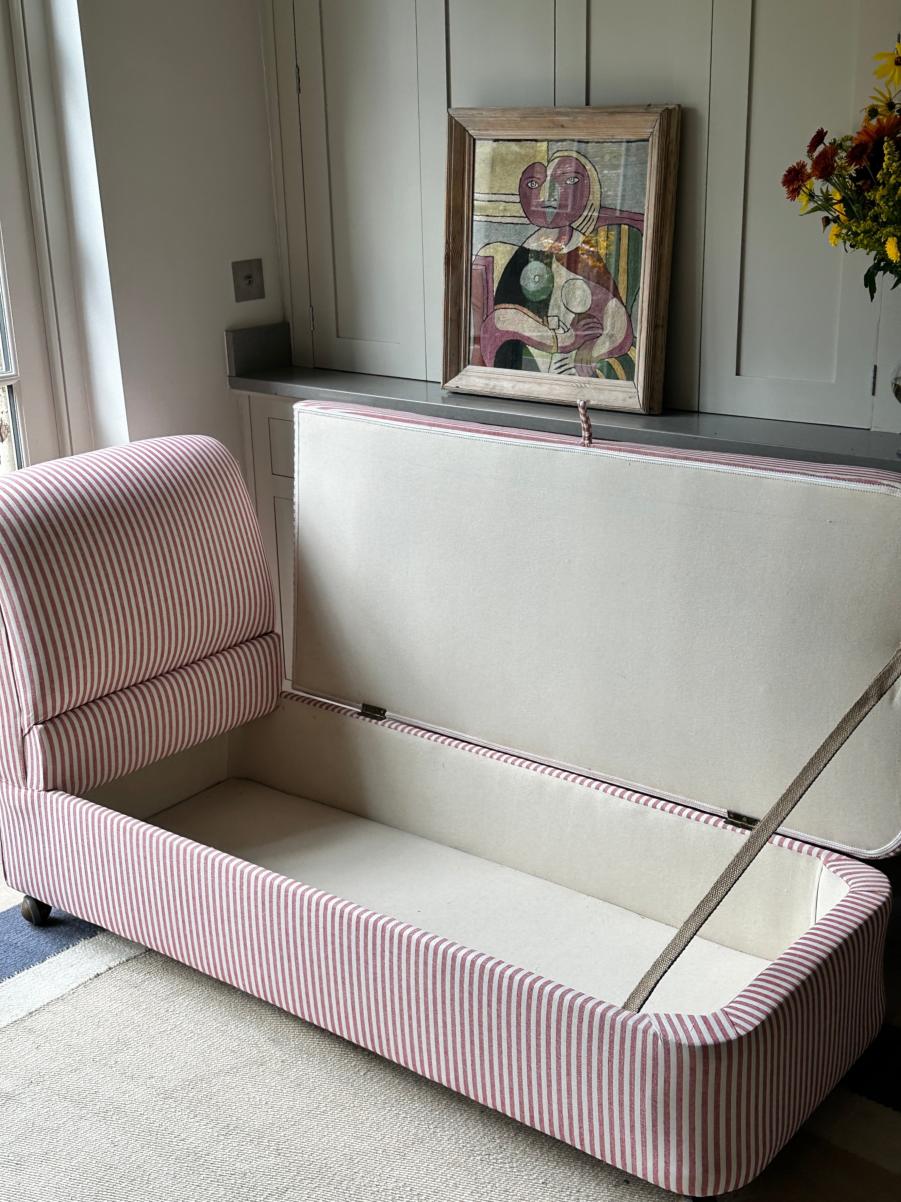 Early C20th French Storage Chaise