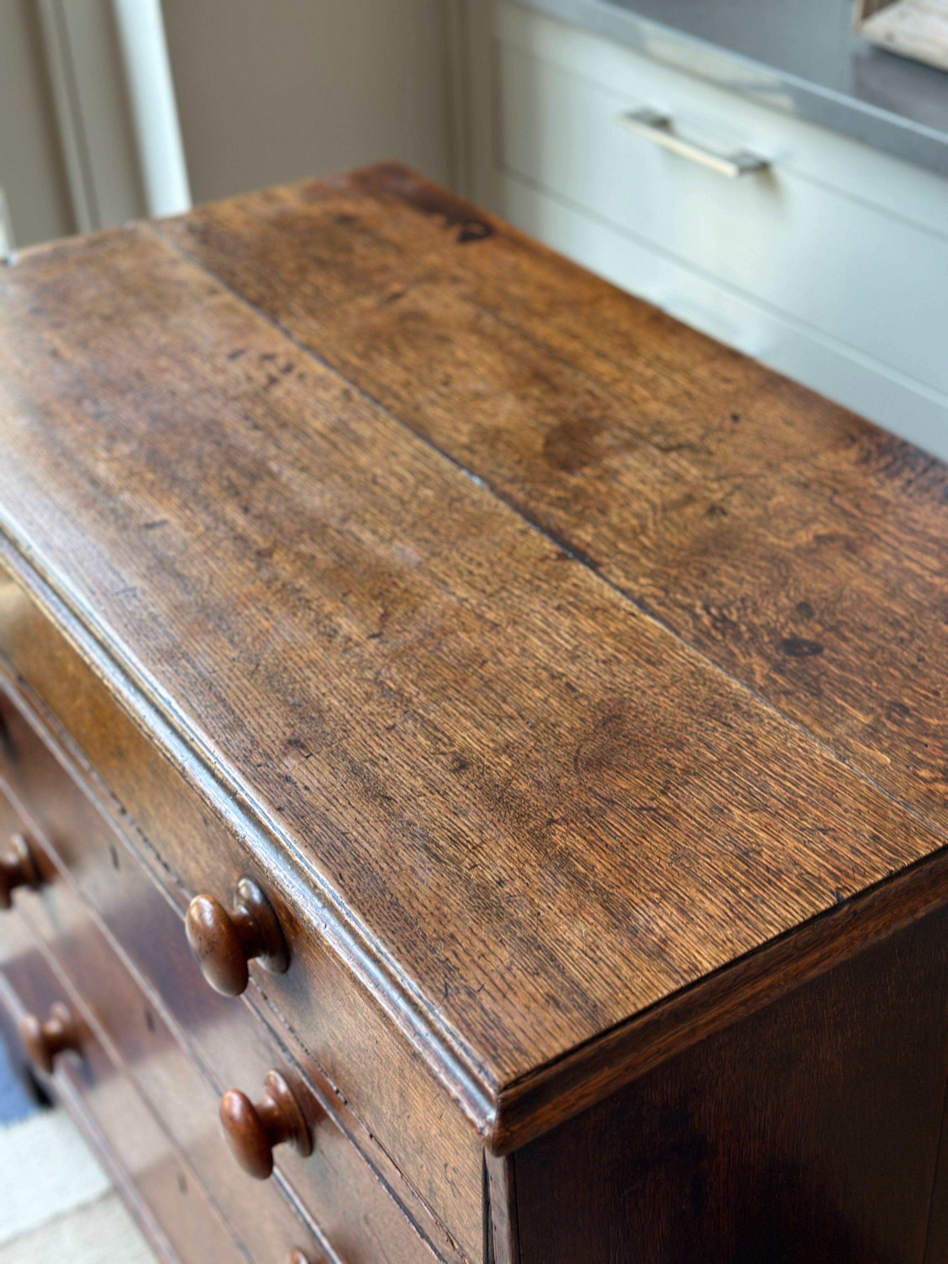 Lovely Small Oak Chest of Drawers