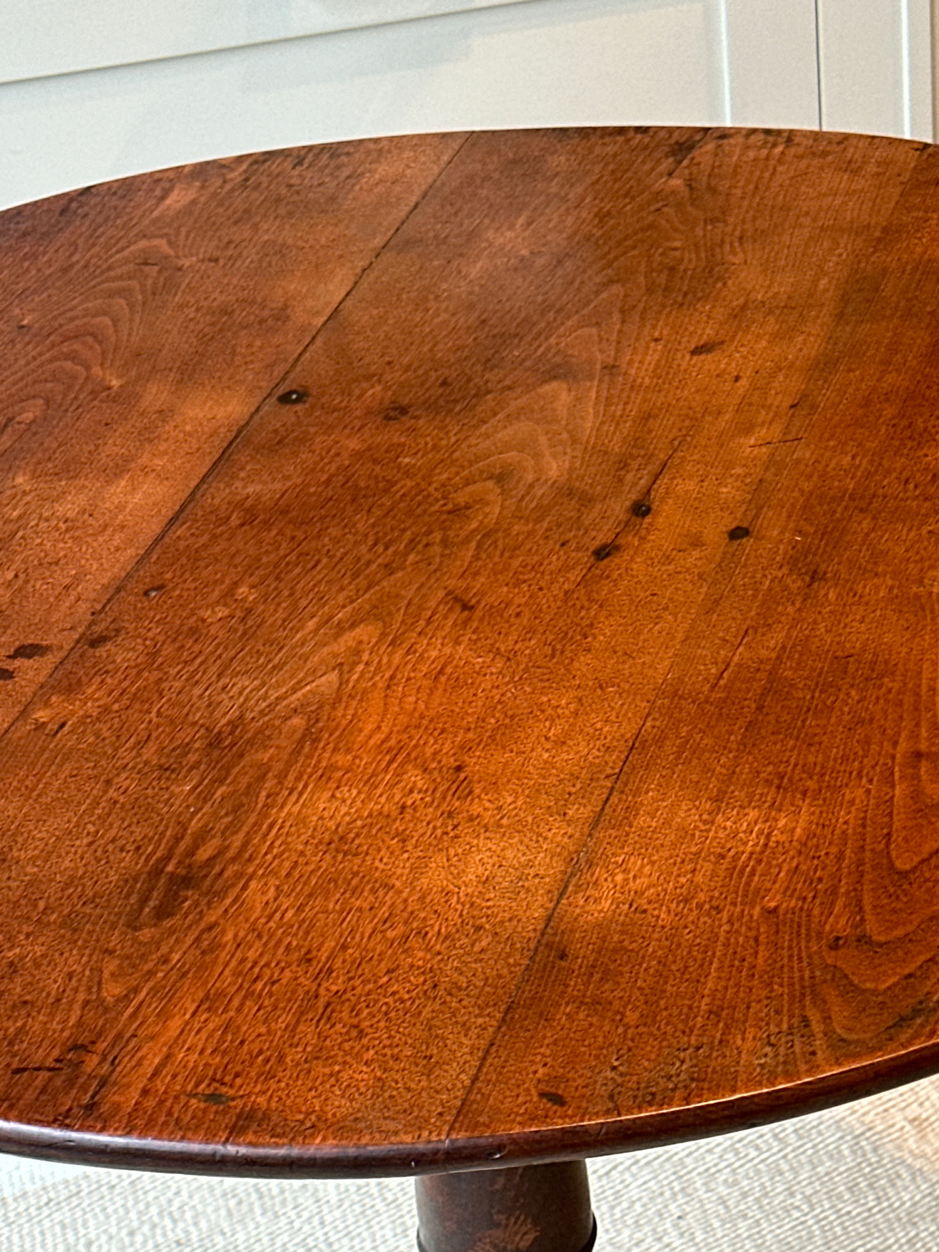 Beautiful Oak Tilt Top Table