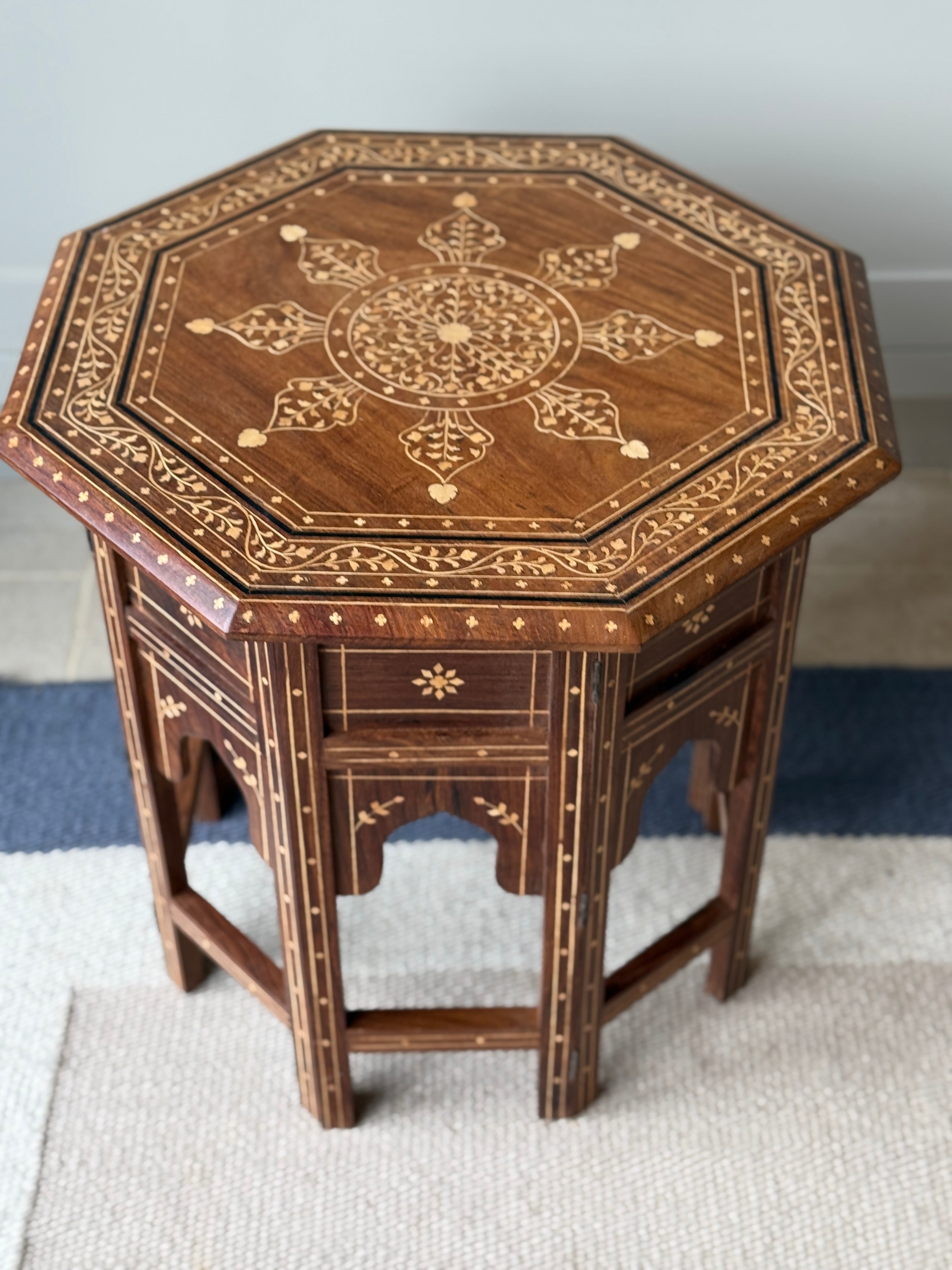 Modern Hoshiarpur Octagonal Table