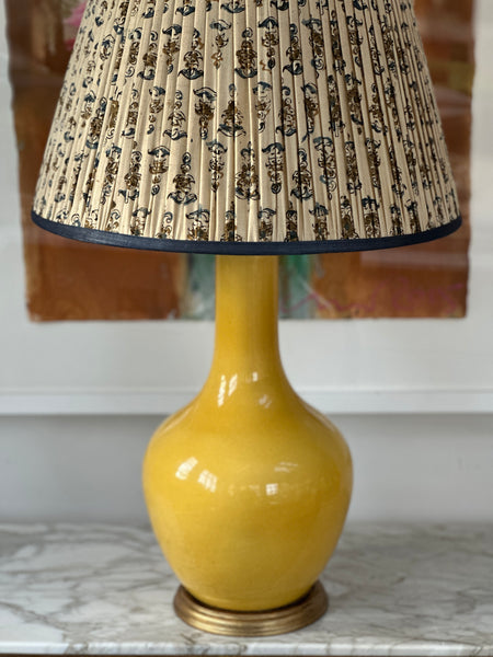 Large Antique Chinese Monochrome Table Lamp on Giltwood base.
