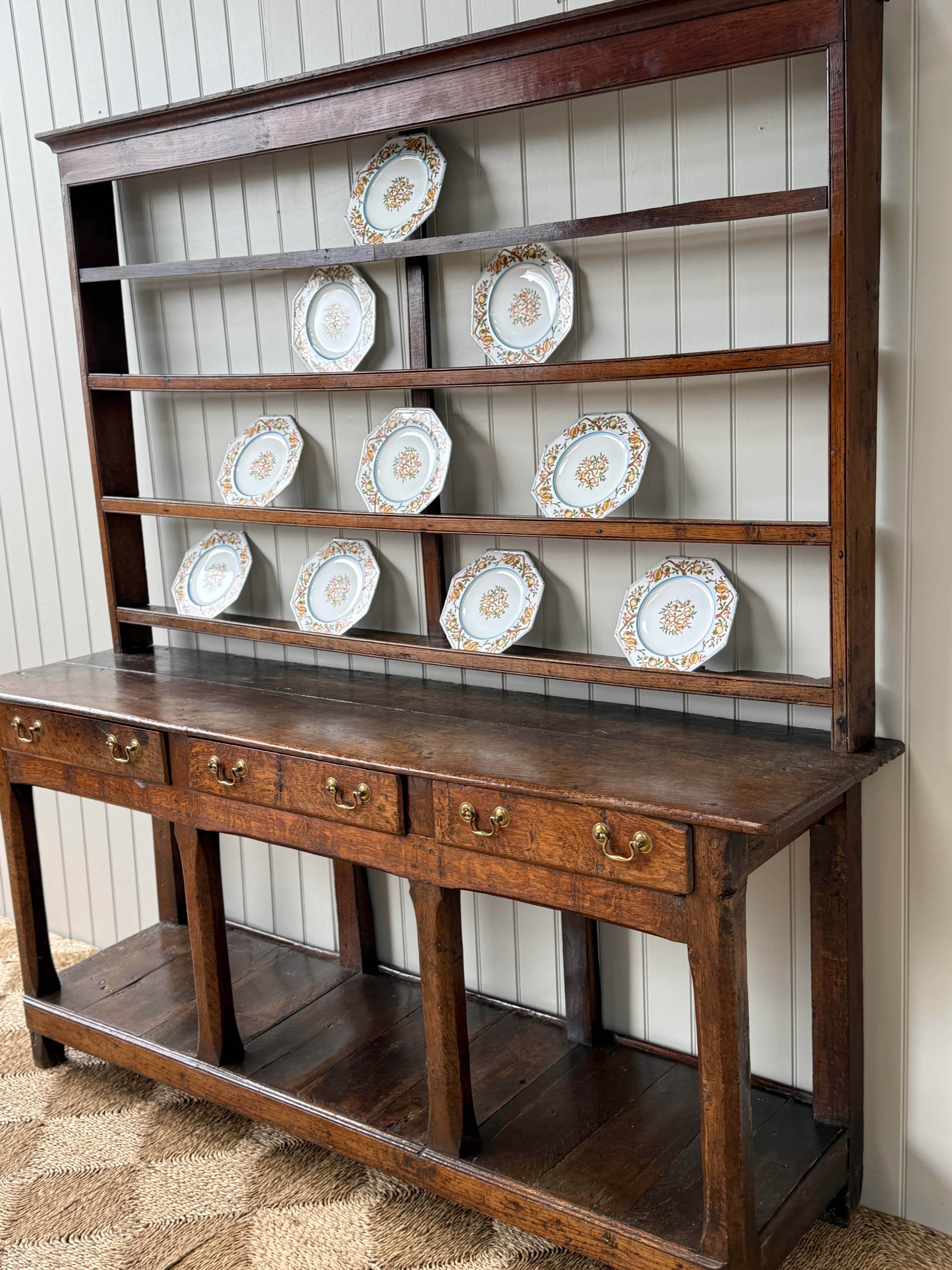 18th Century Oak Dresser with Open Pot board base