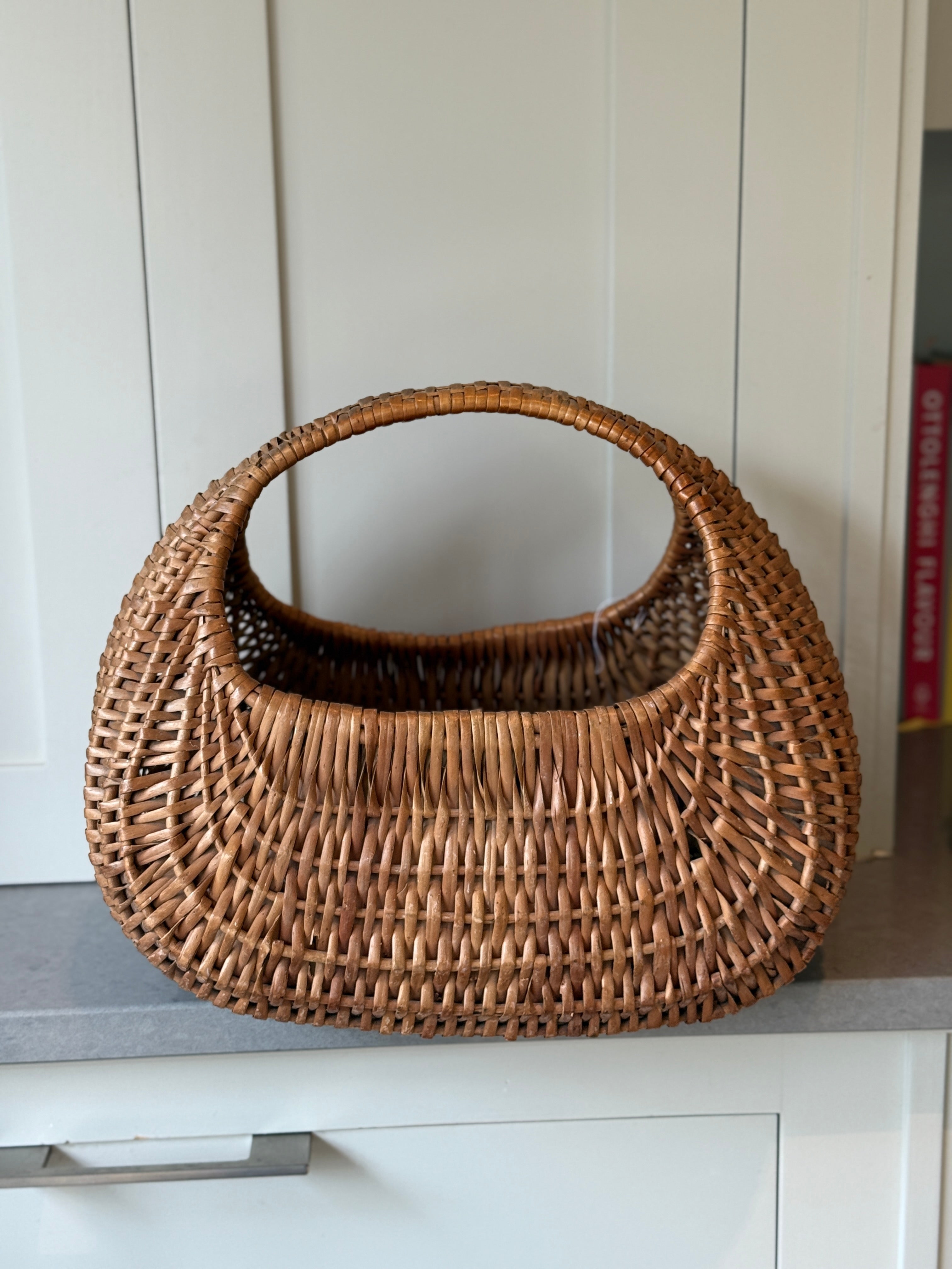 Gondola Wicker Shopper