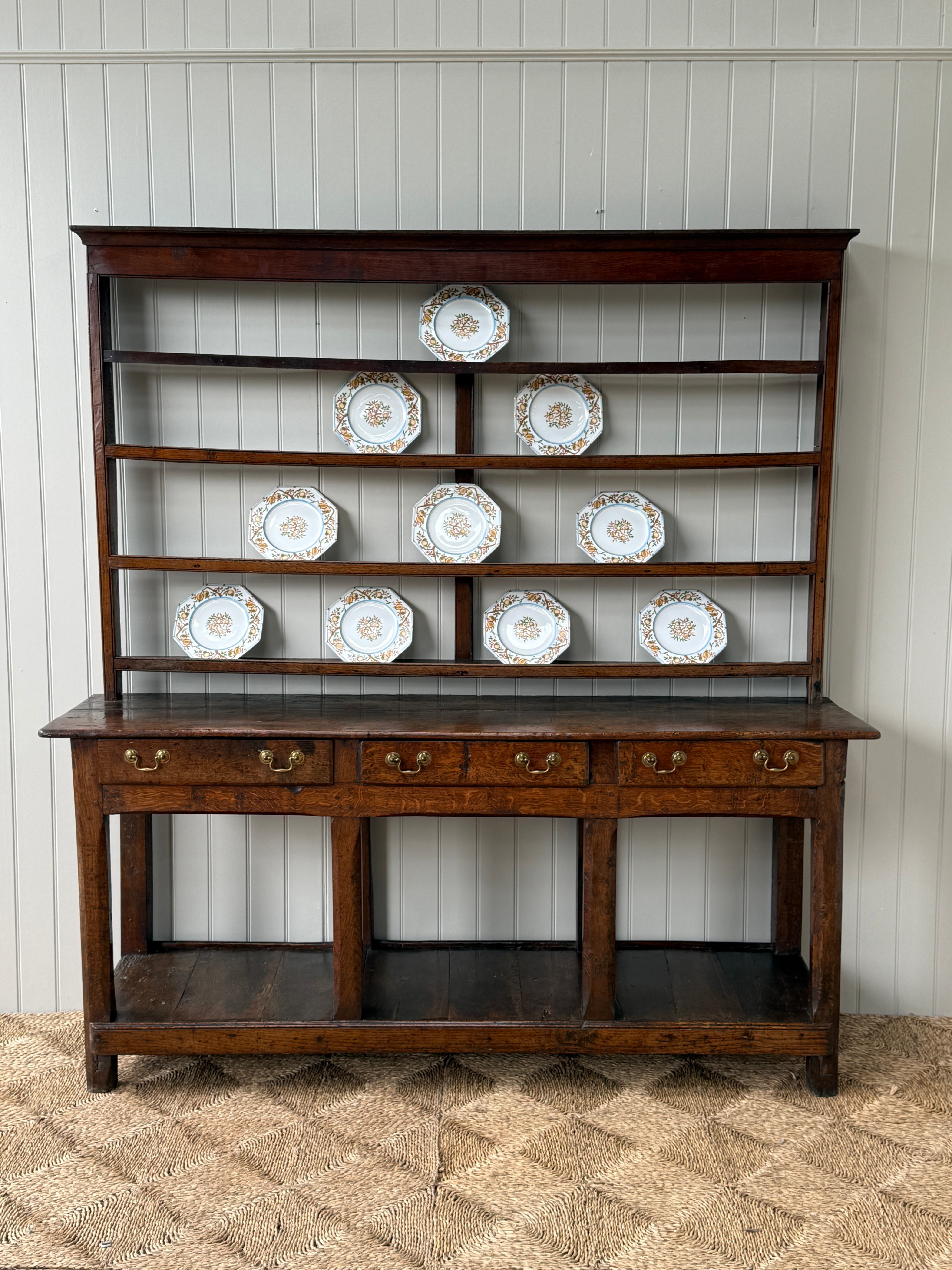 18th Century Oak Dresser with Open Pot board base
