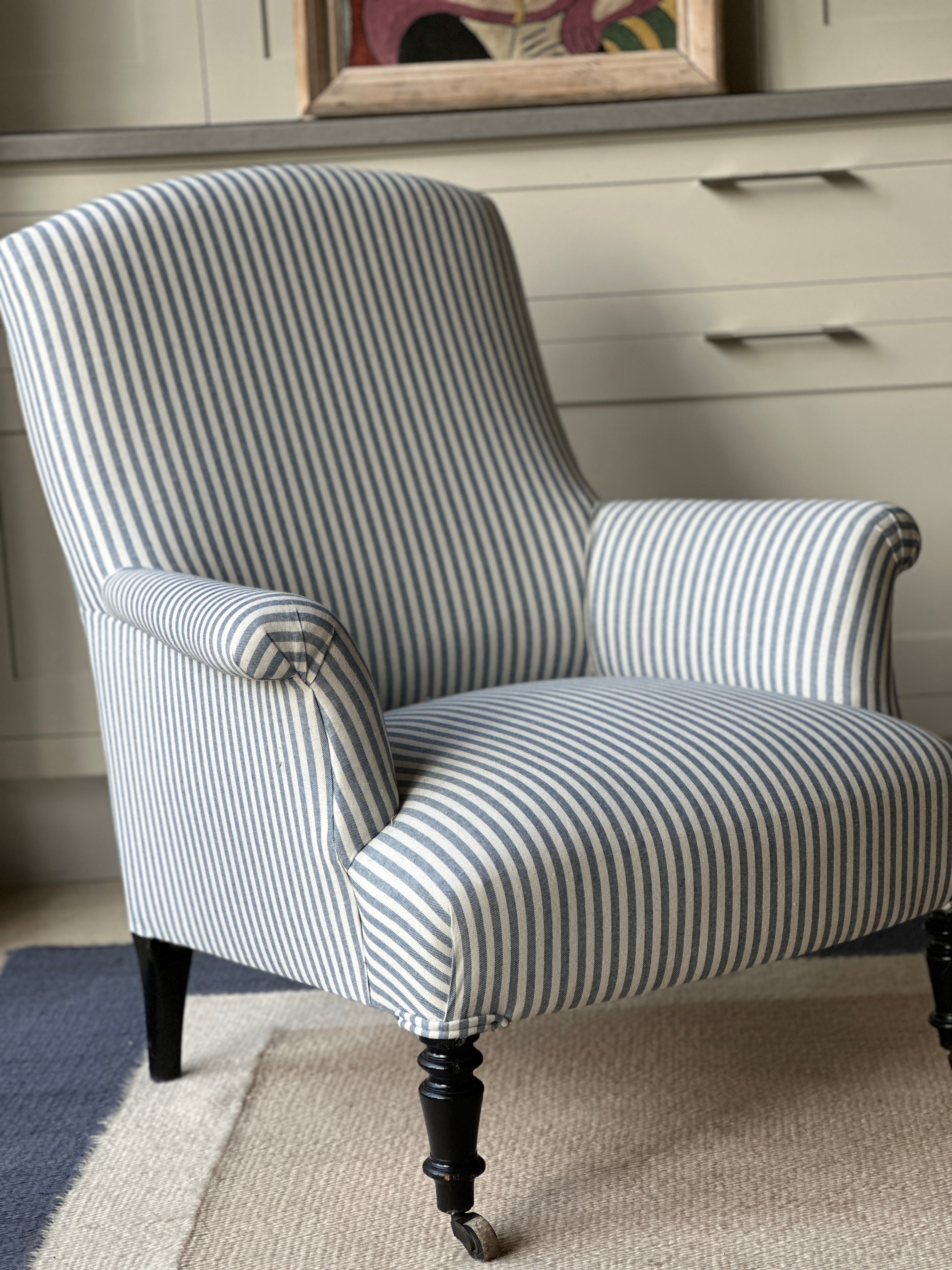 Square back Nap III chair in blue and white ticking