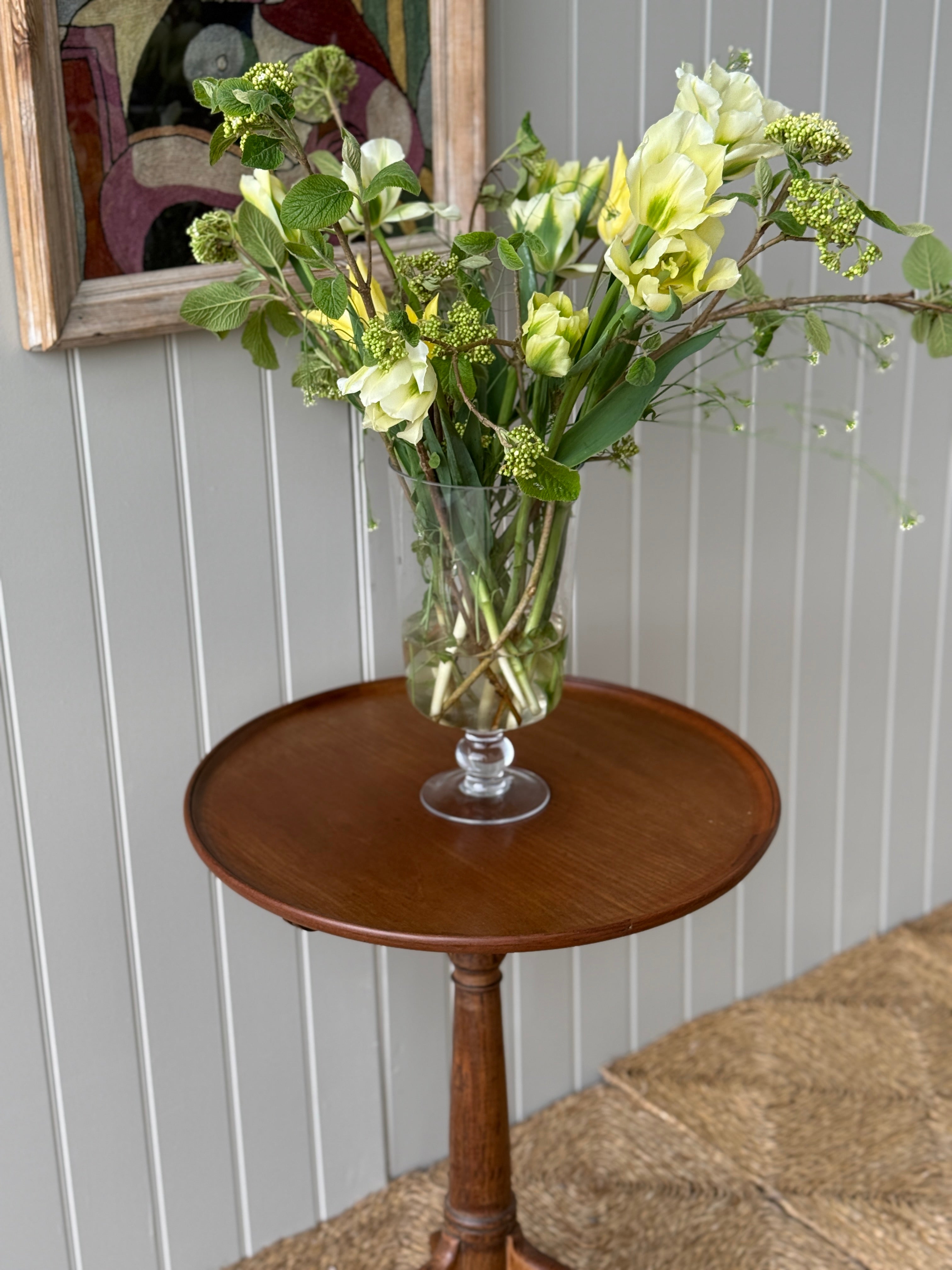 Georgian Tripod Table with a circular dished top