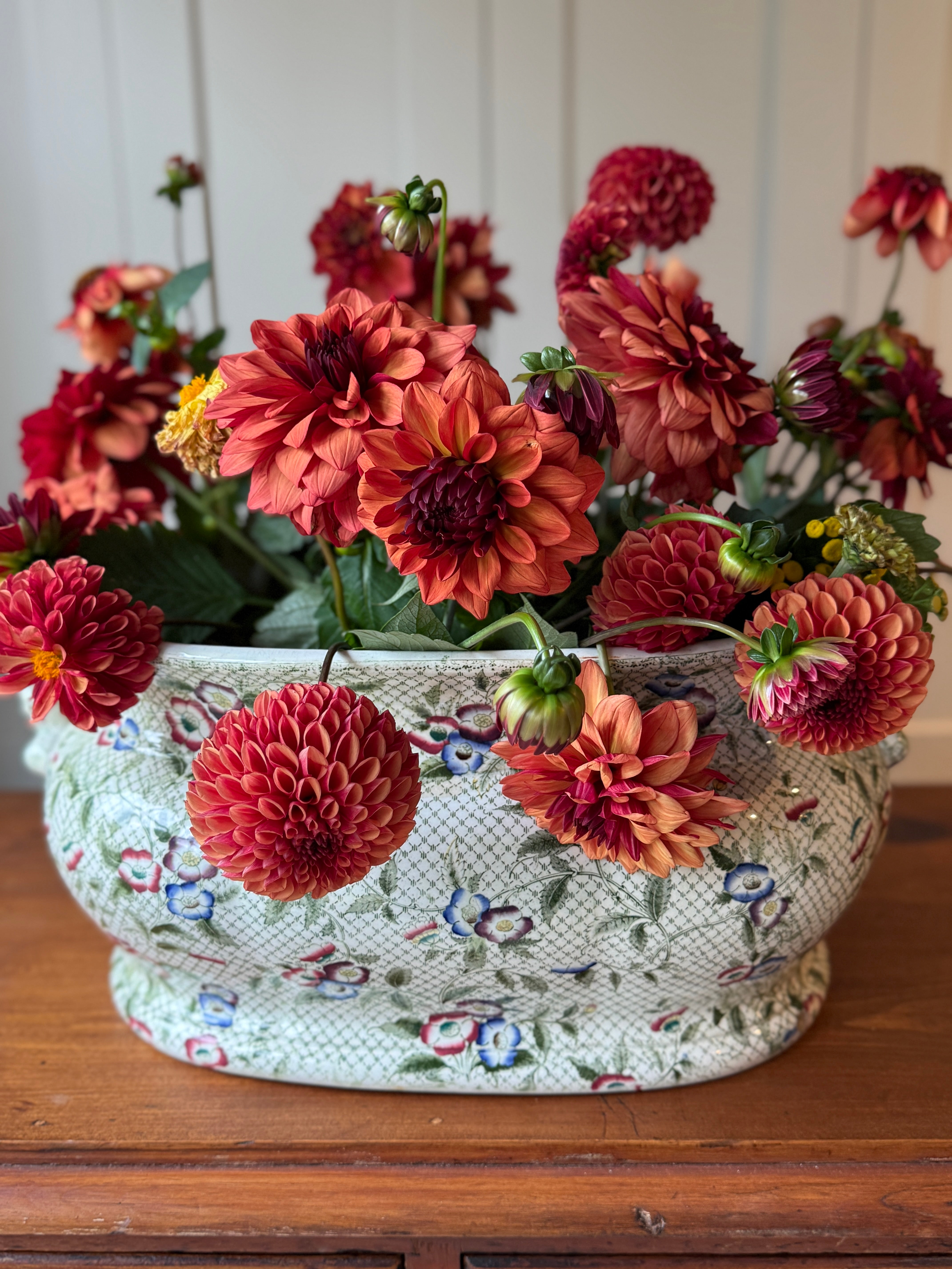 Decorative Victorian Staffordshire Foot Bath
