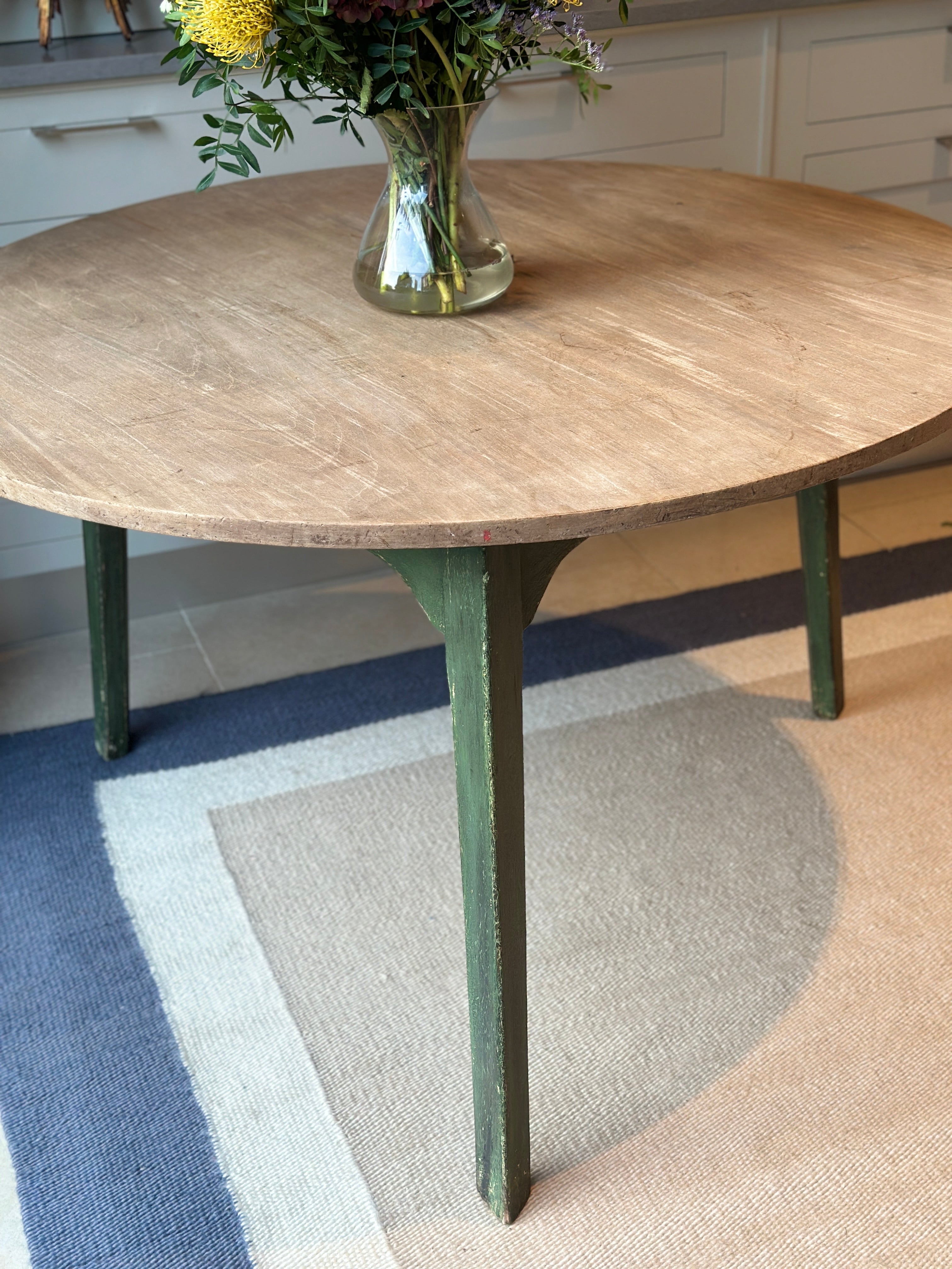 A Large Bleached Oak Dining Table - with cricket table legs