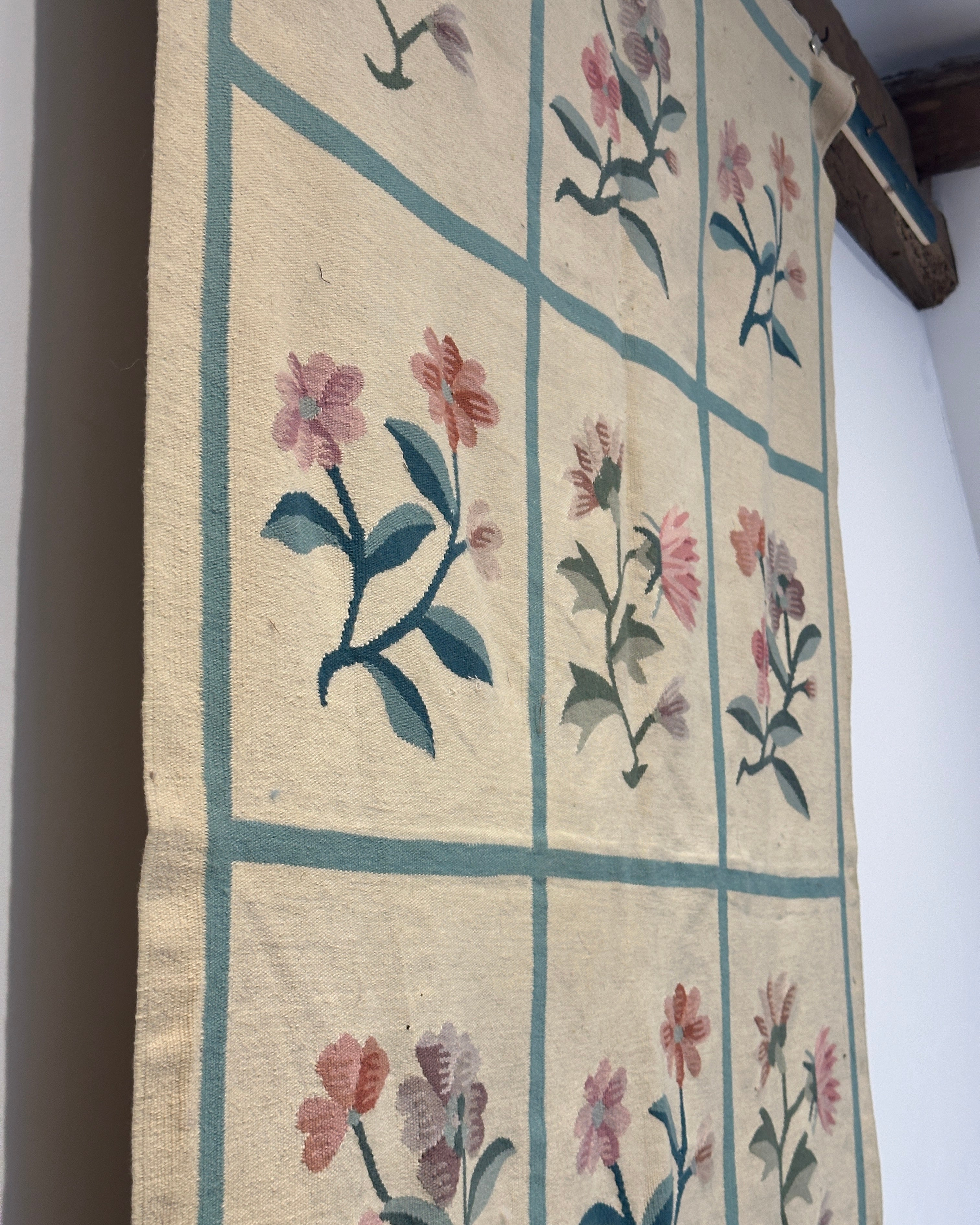 Vintage Turkish Handmade kilim (Flower Grid)