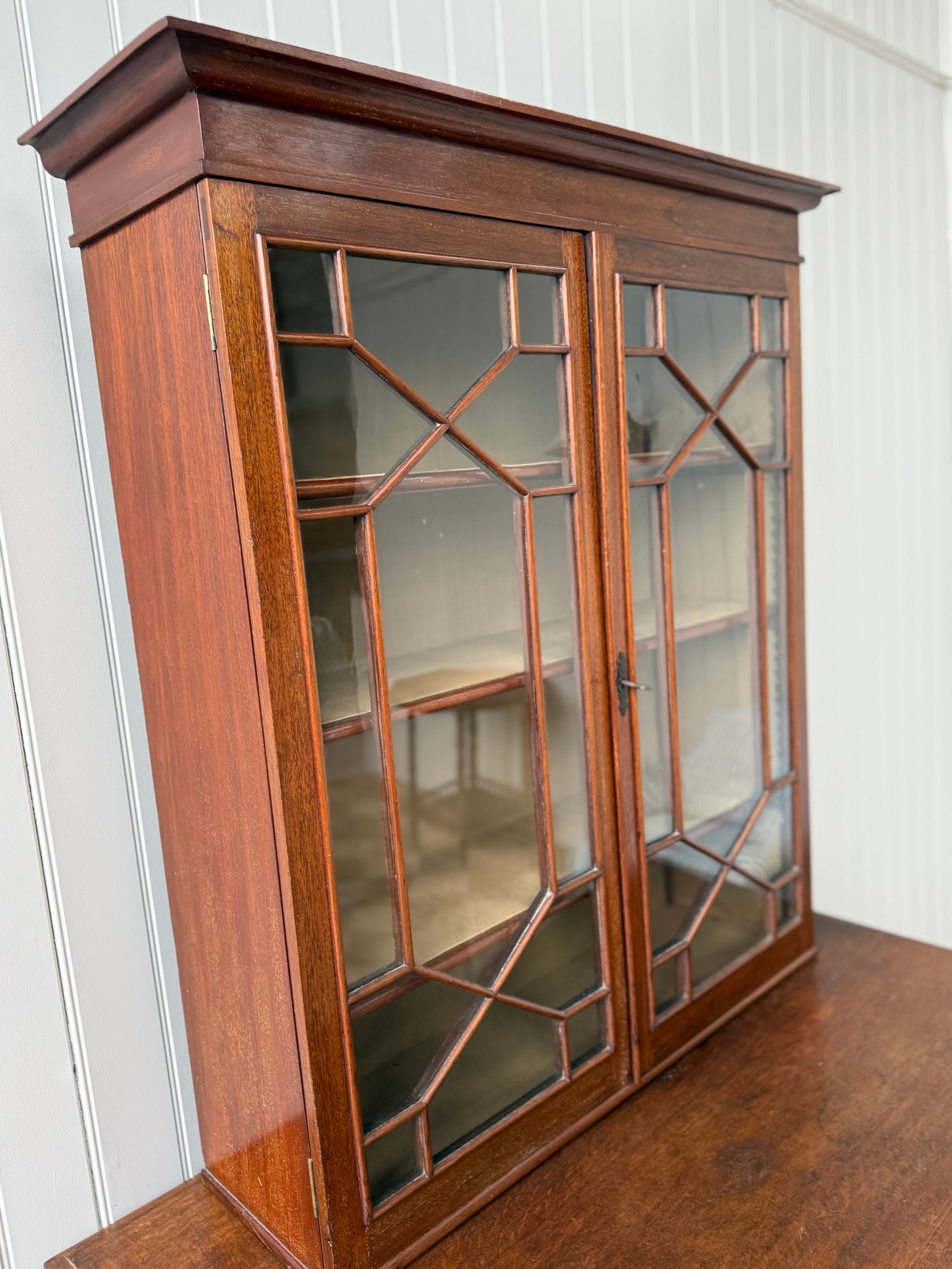 Astral Glazed Oak Wall Cabinet