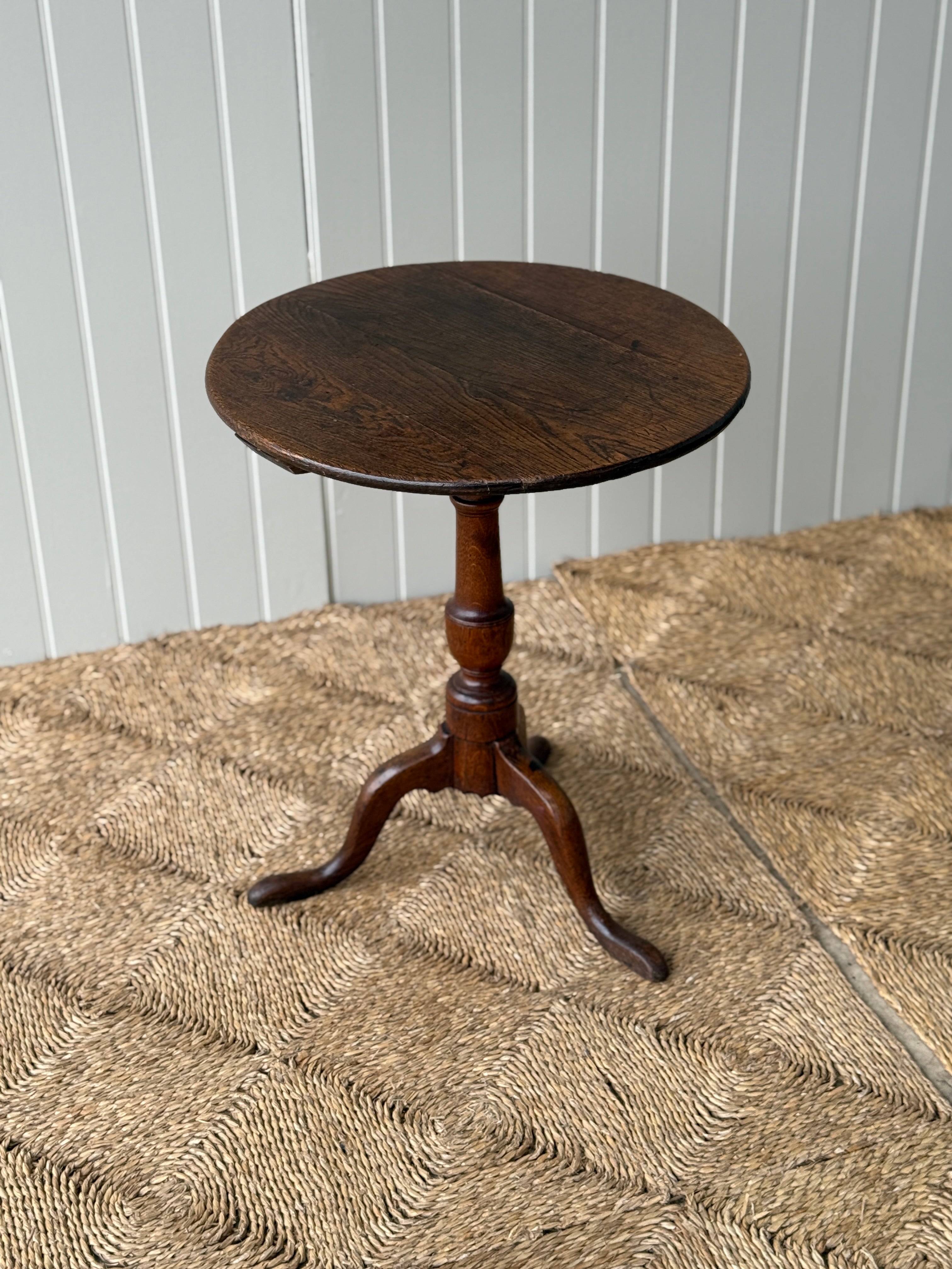 Tilt Top Table