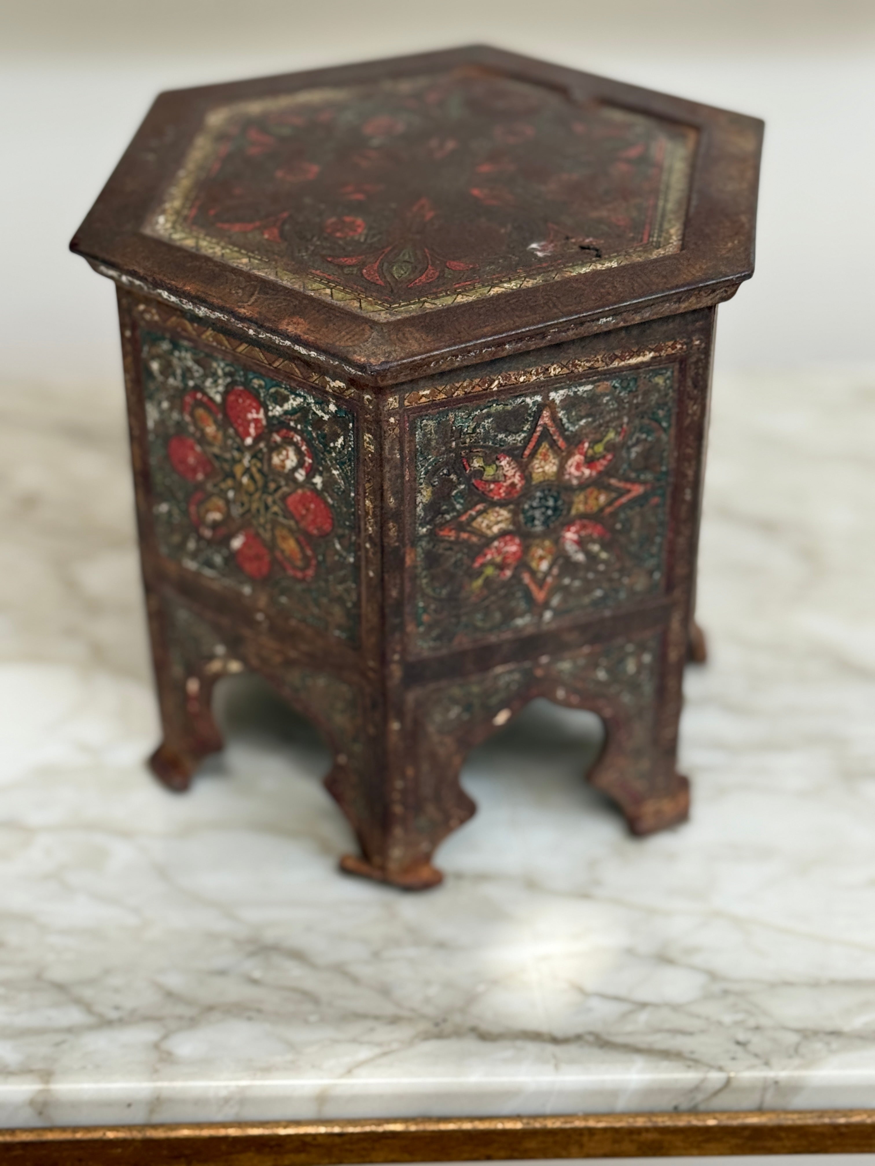 Huntley & Palmers ‘Syrian’ Novelty Biscuit Tin, circa 1903