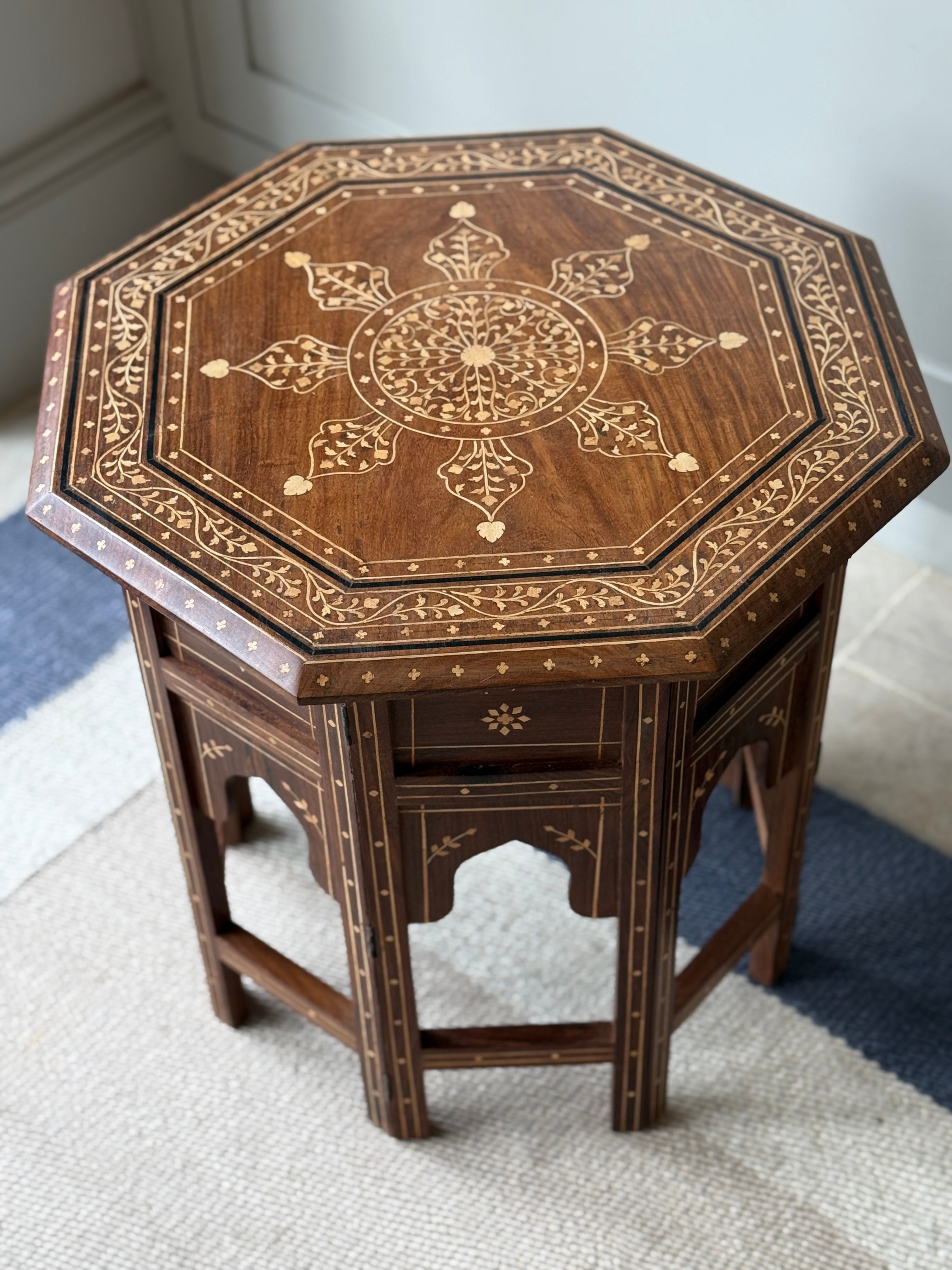 Modern Hoshiarpur Octagonal Table