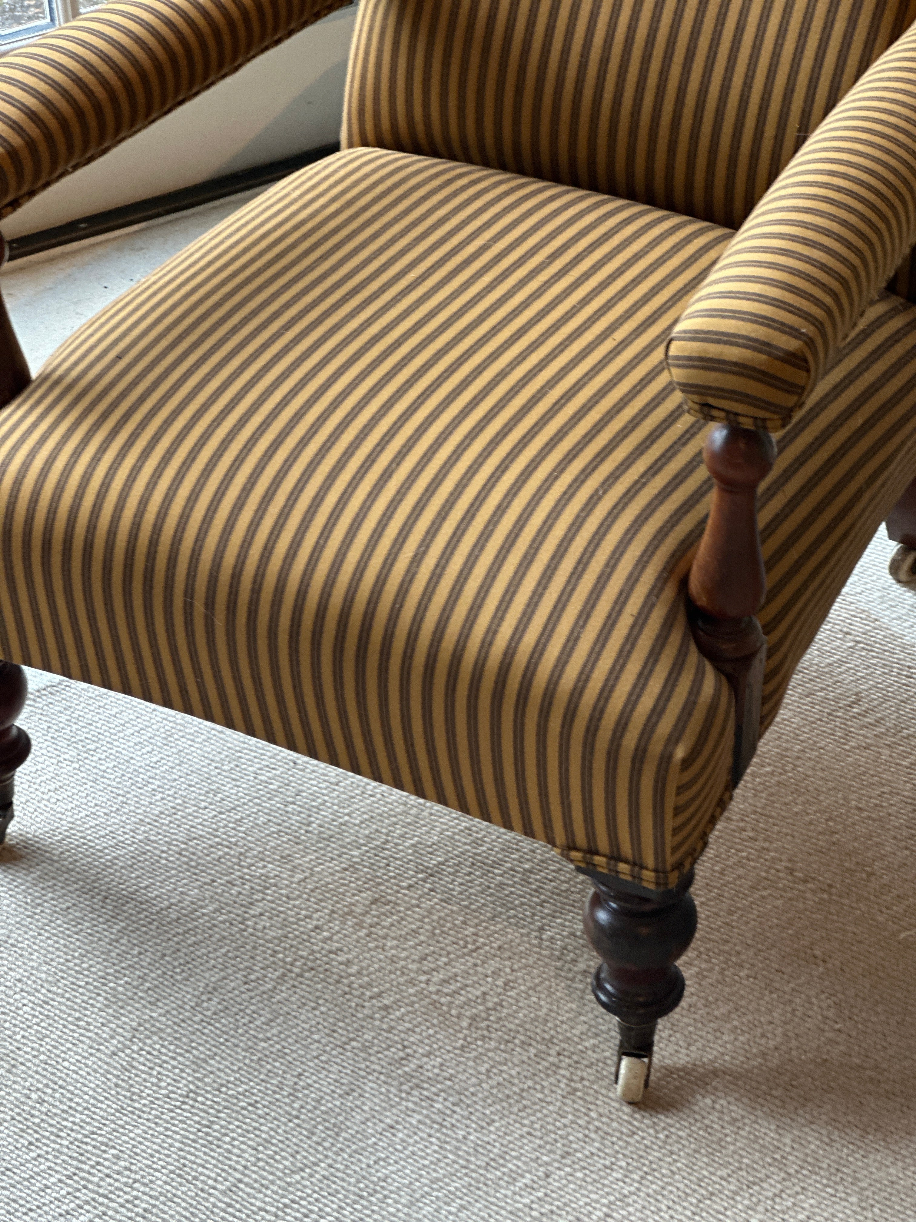 Mahogany Open Armchair in Howe 36 Bourne Street