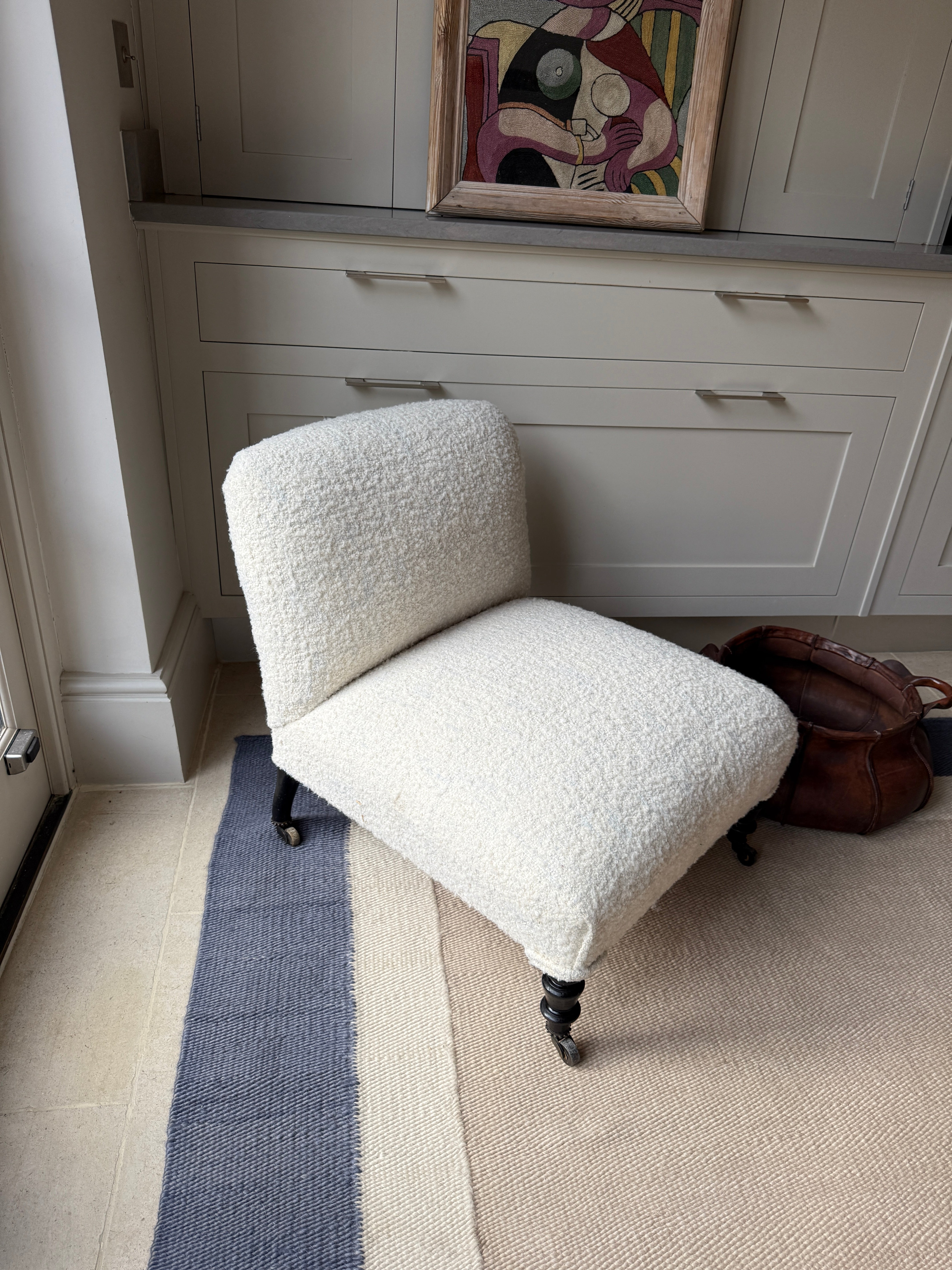 French 19th Century Slipper Chair in white boucle wool with hints of blue
