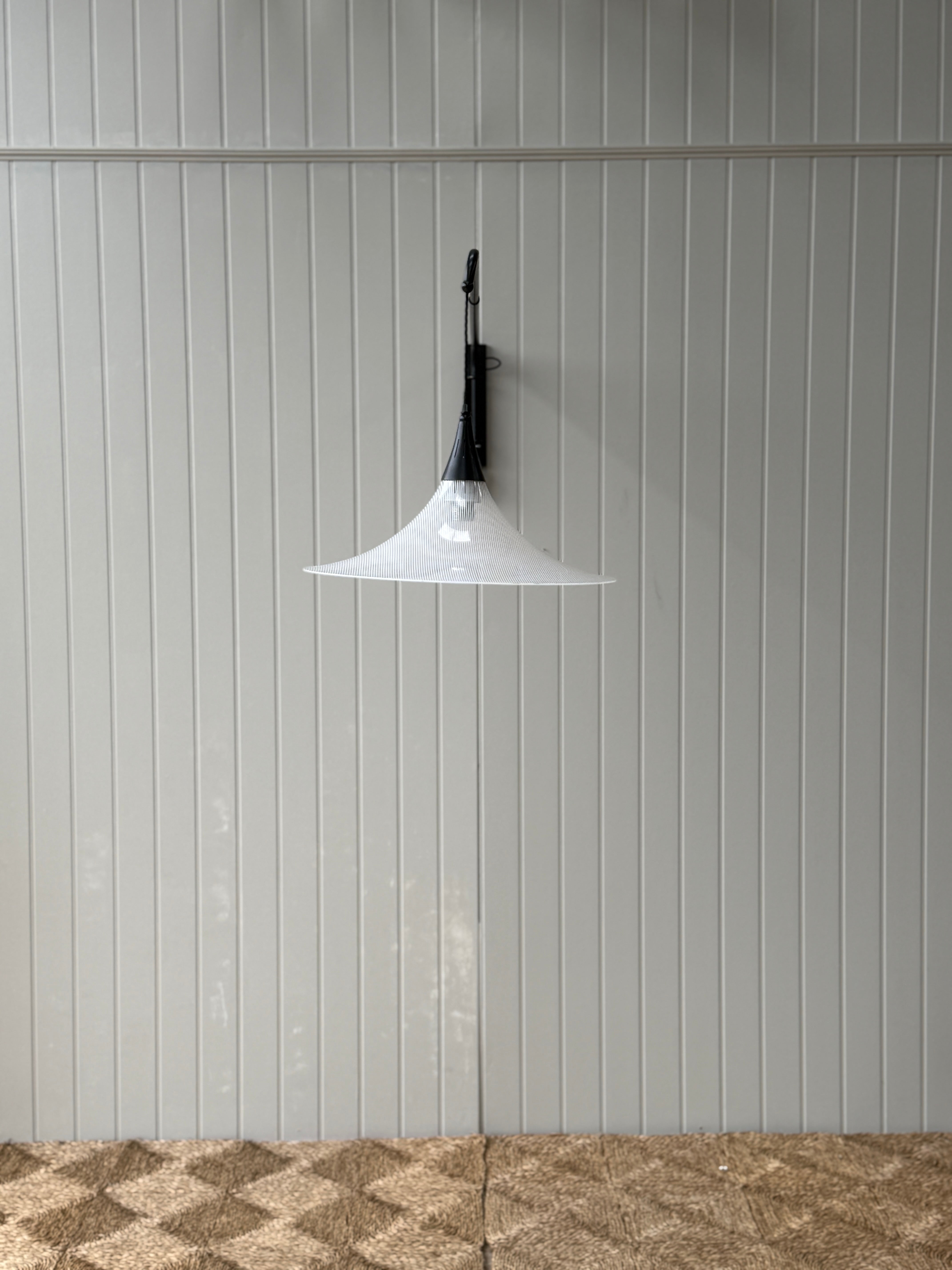 Italian Counterweight Extending Wall light with Perspex Shade