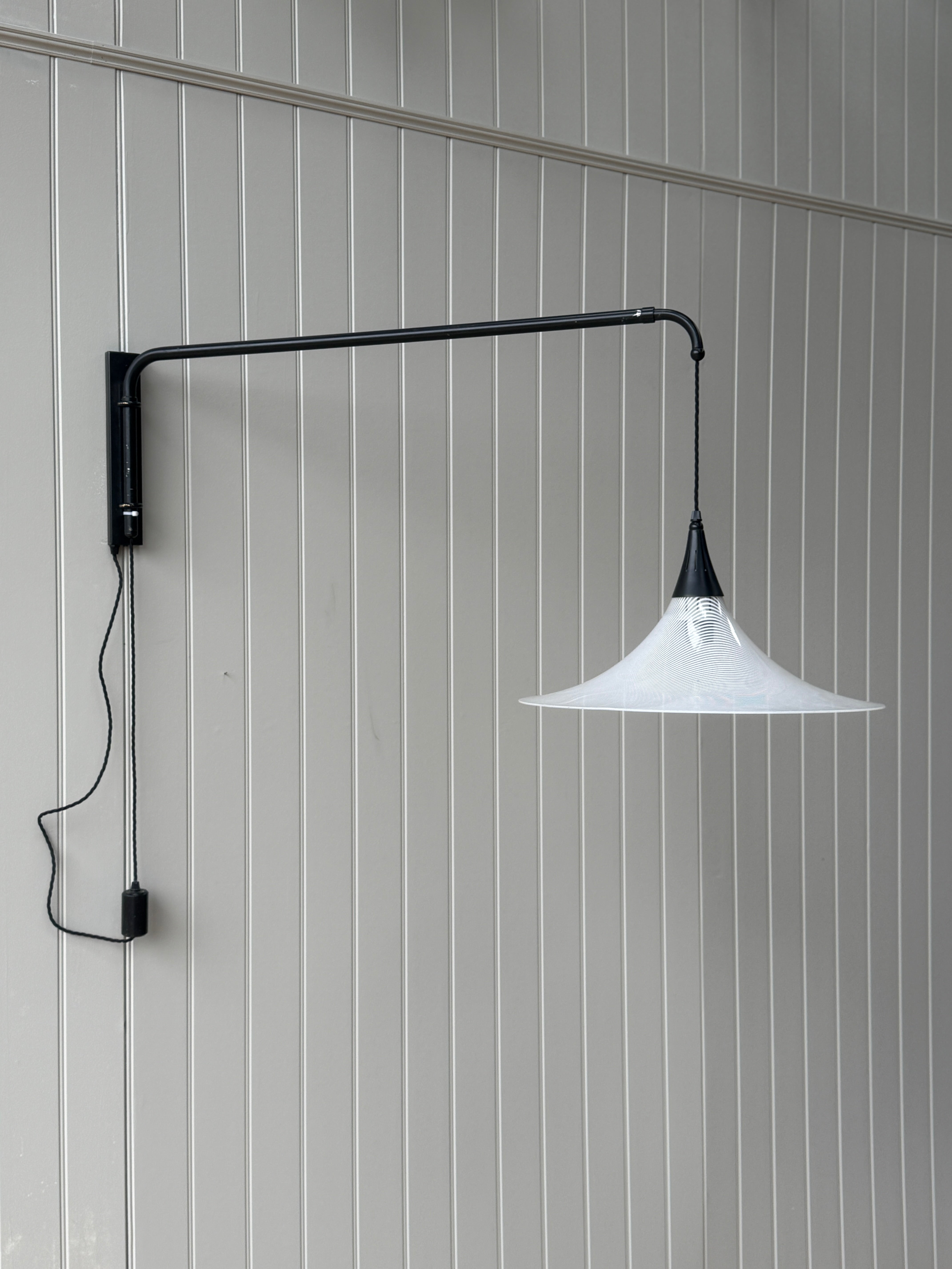 Italian Counterweight Extending Wall light with Perspex Shade