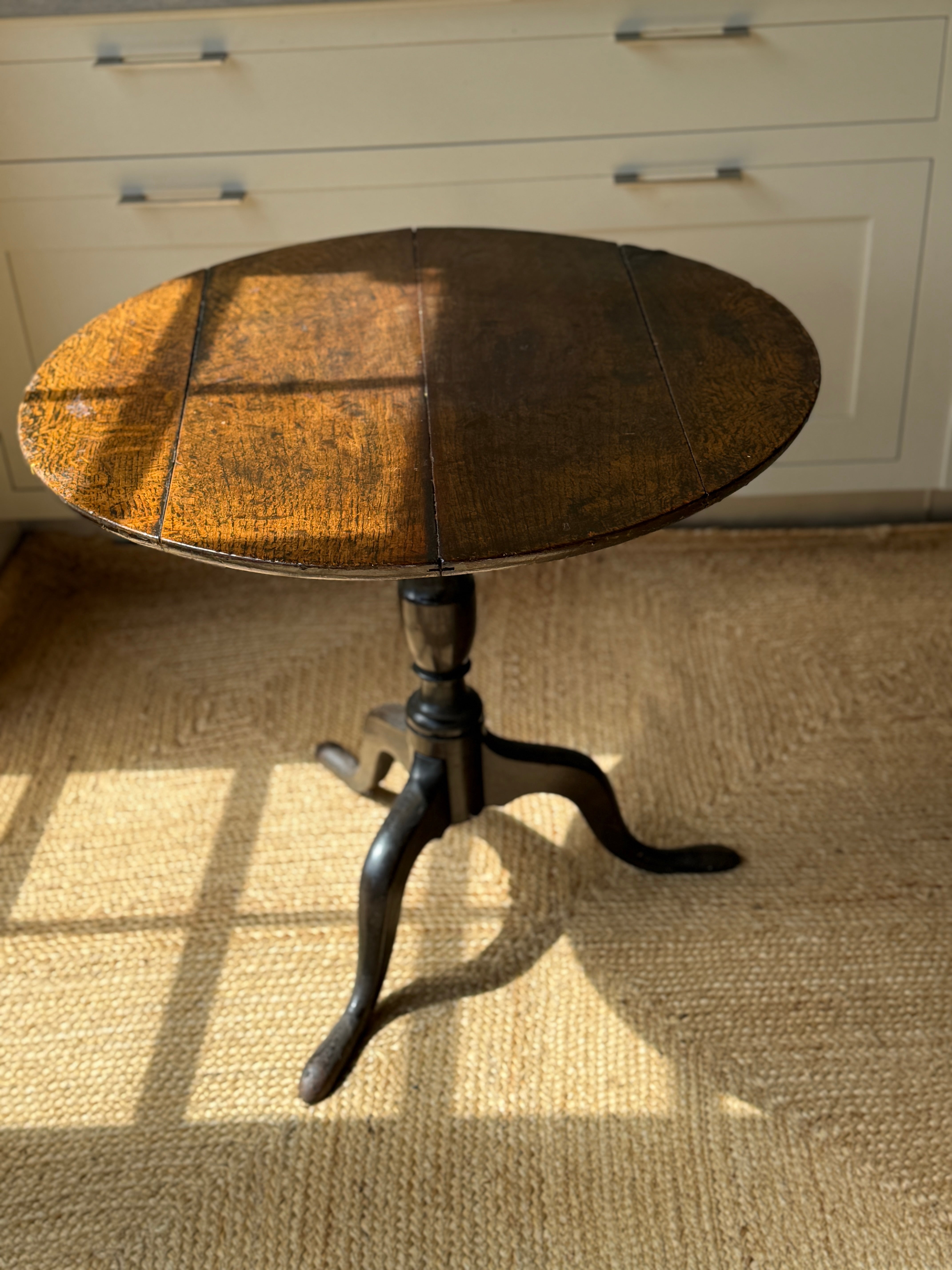 Georgian Oak Tilt-Top Tripod Table, circa 1760–1800