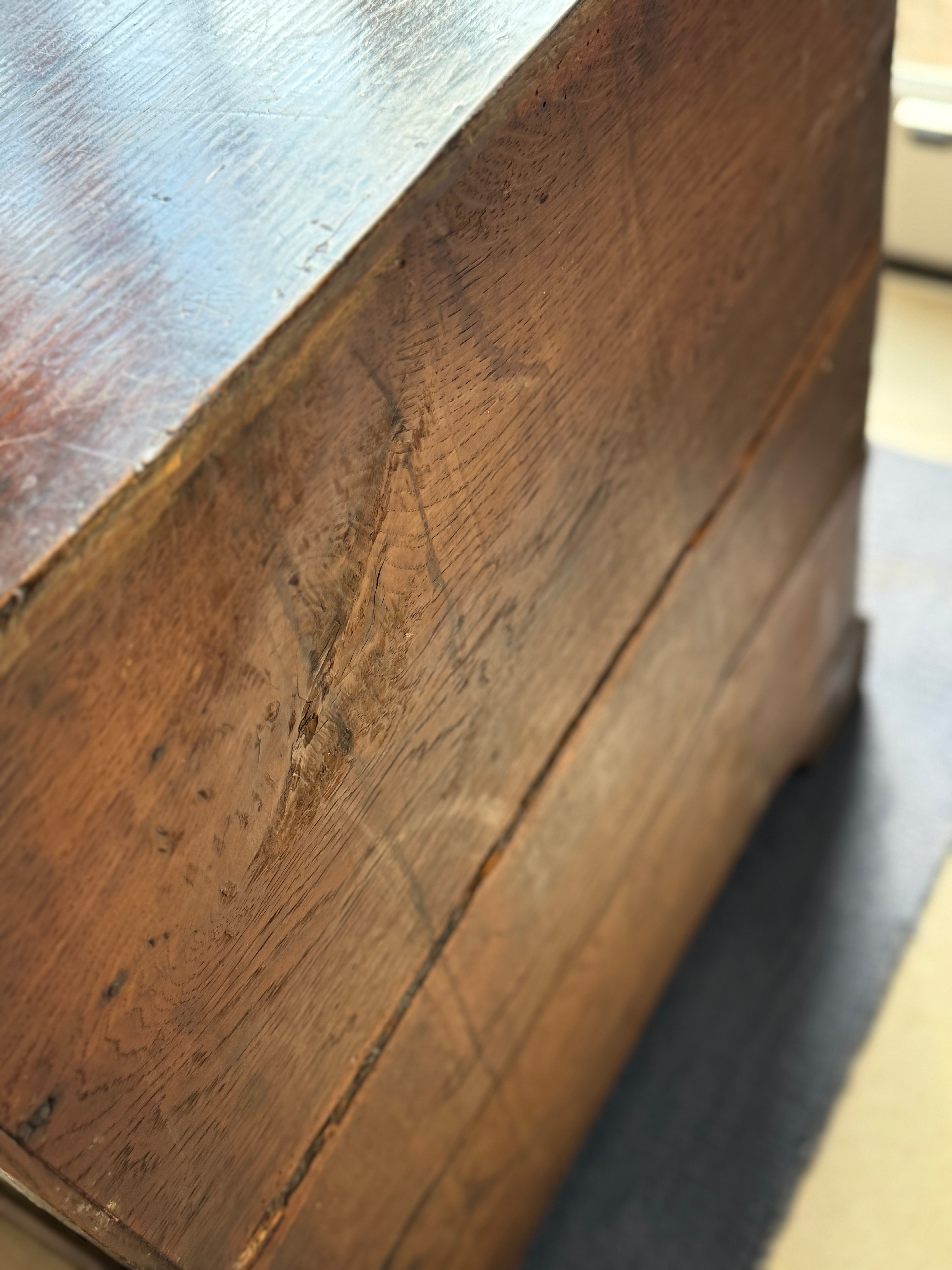 Small early C18th Oak Chest Of Drawers