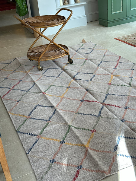 Large Polychrome Woollen flatweave rug