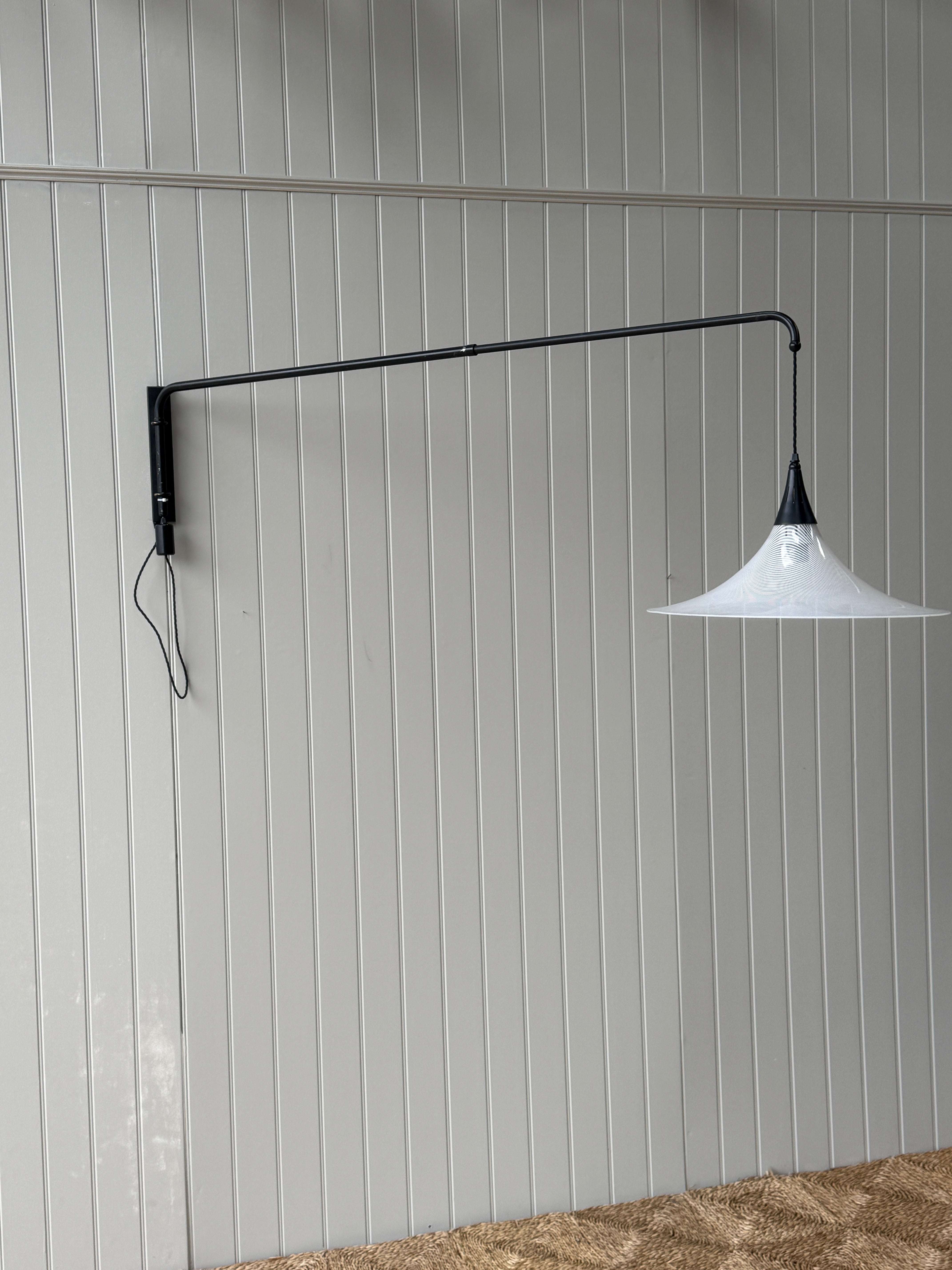 Italian Counterweight Extending Wall light with Perspex Shade