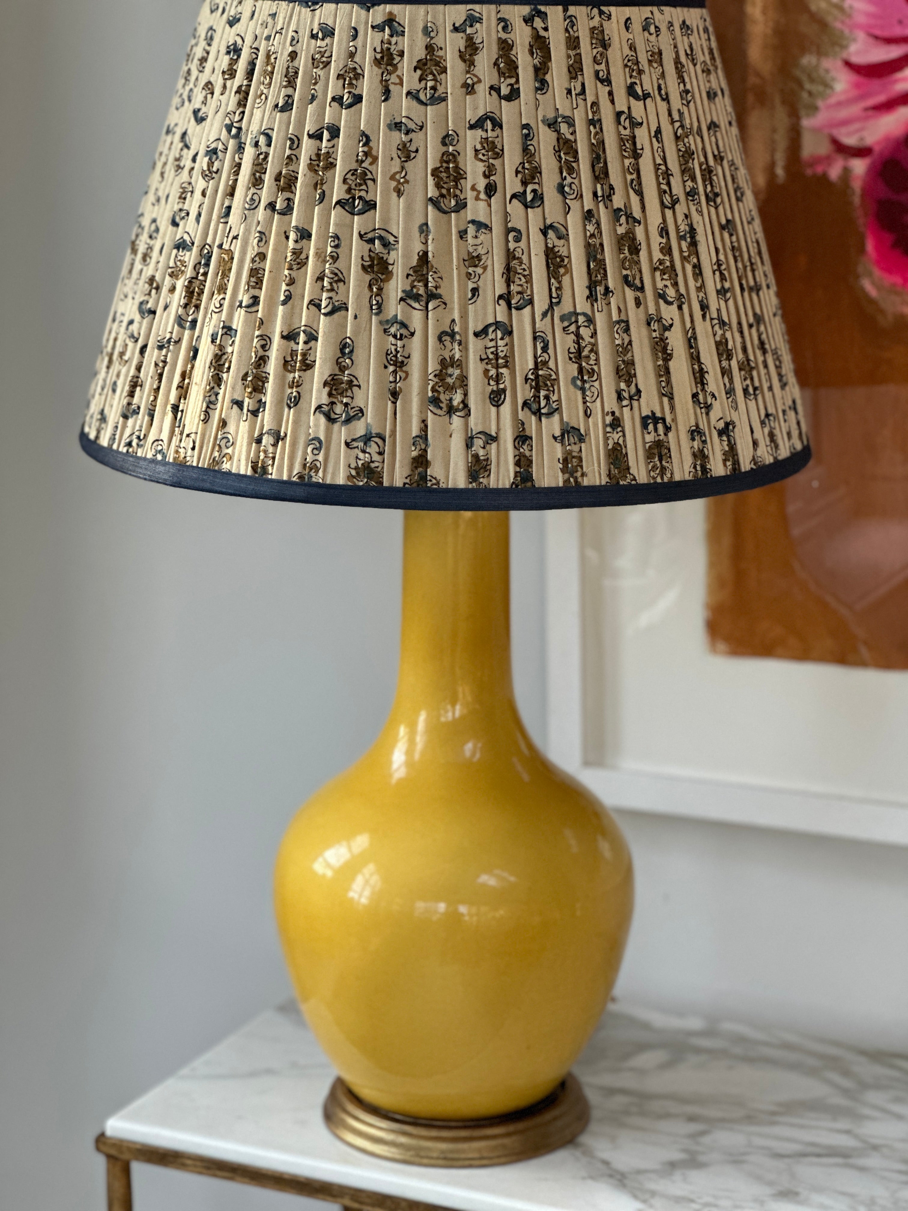 Large Antique Chinese Monochrome Table Lamp on Giltwood base.