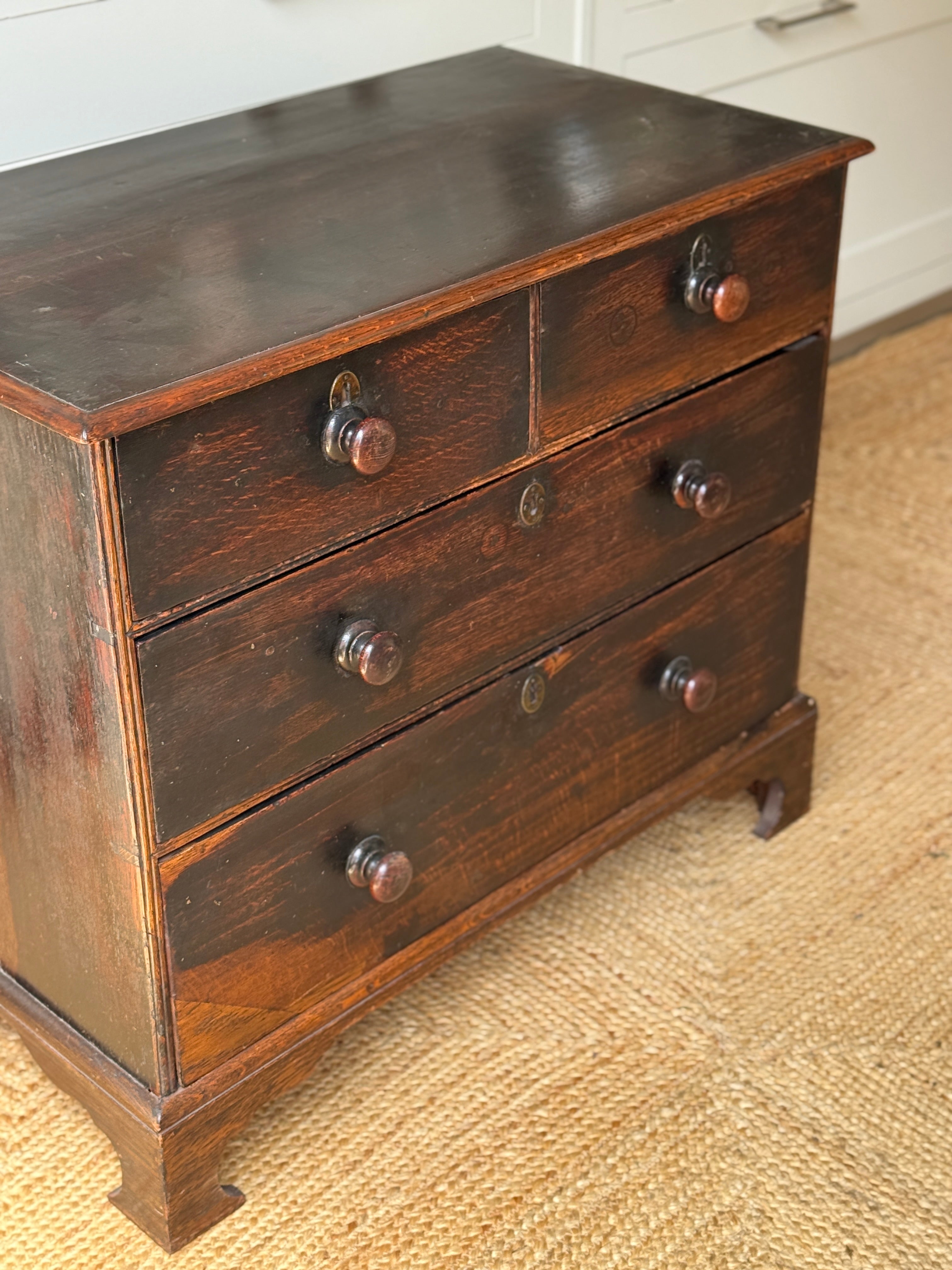 Georgian Oak Chest of Drawers, 18th Century