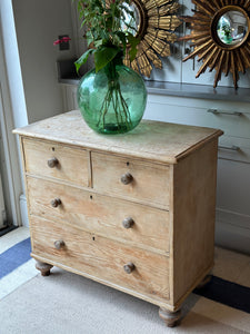 Small Vintage Pine Chest of drawers