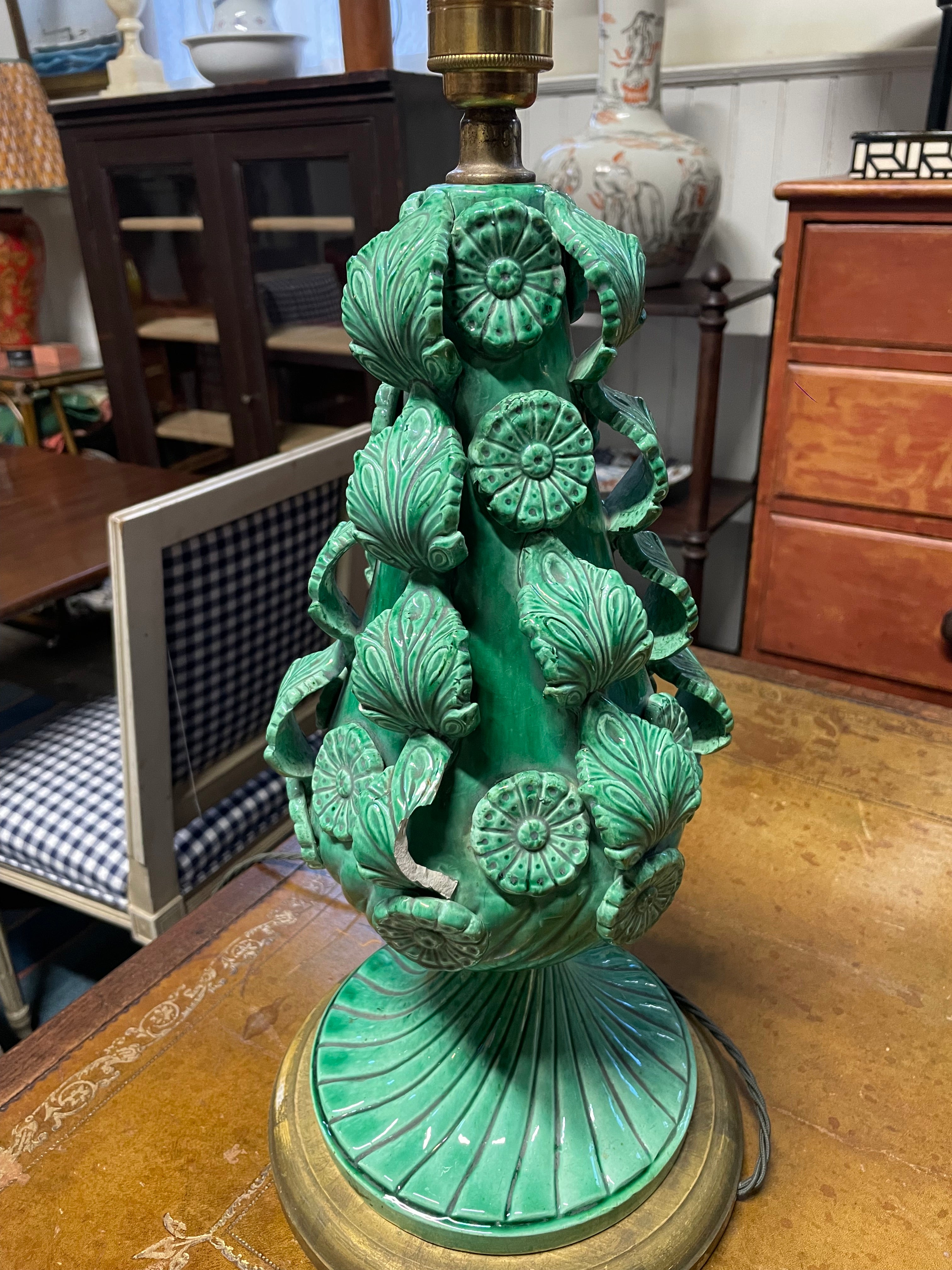 Green Manises Table Lamp on Wooden base