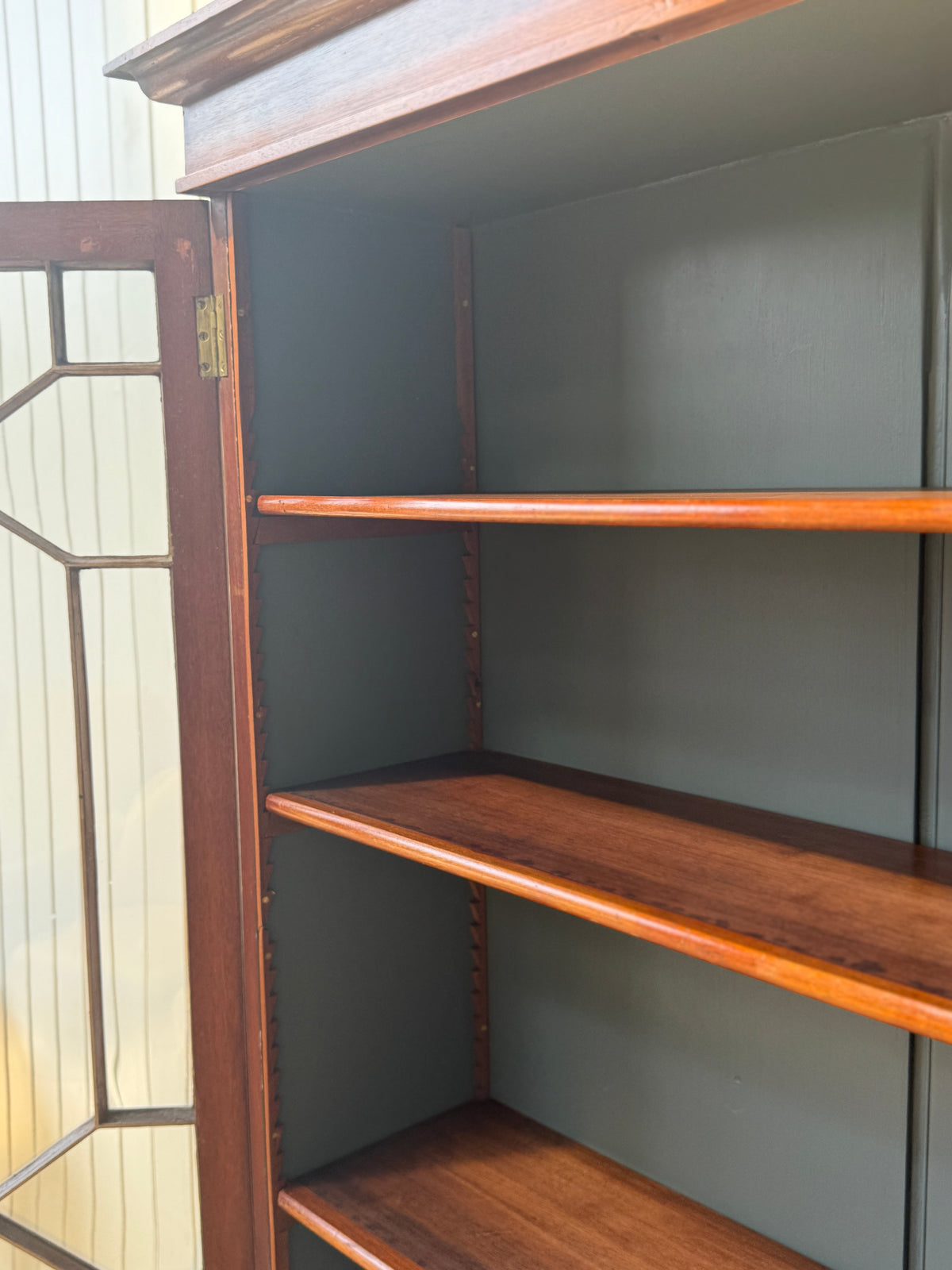 Astral Glazed Oak Wall Cabinet