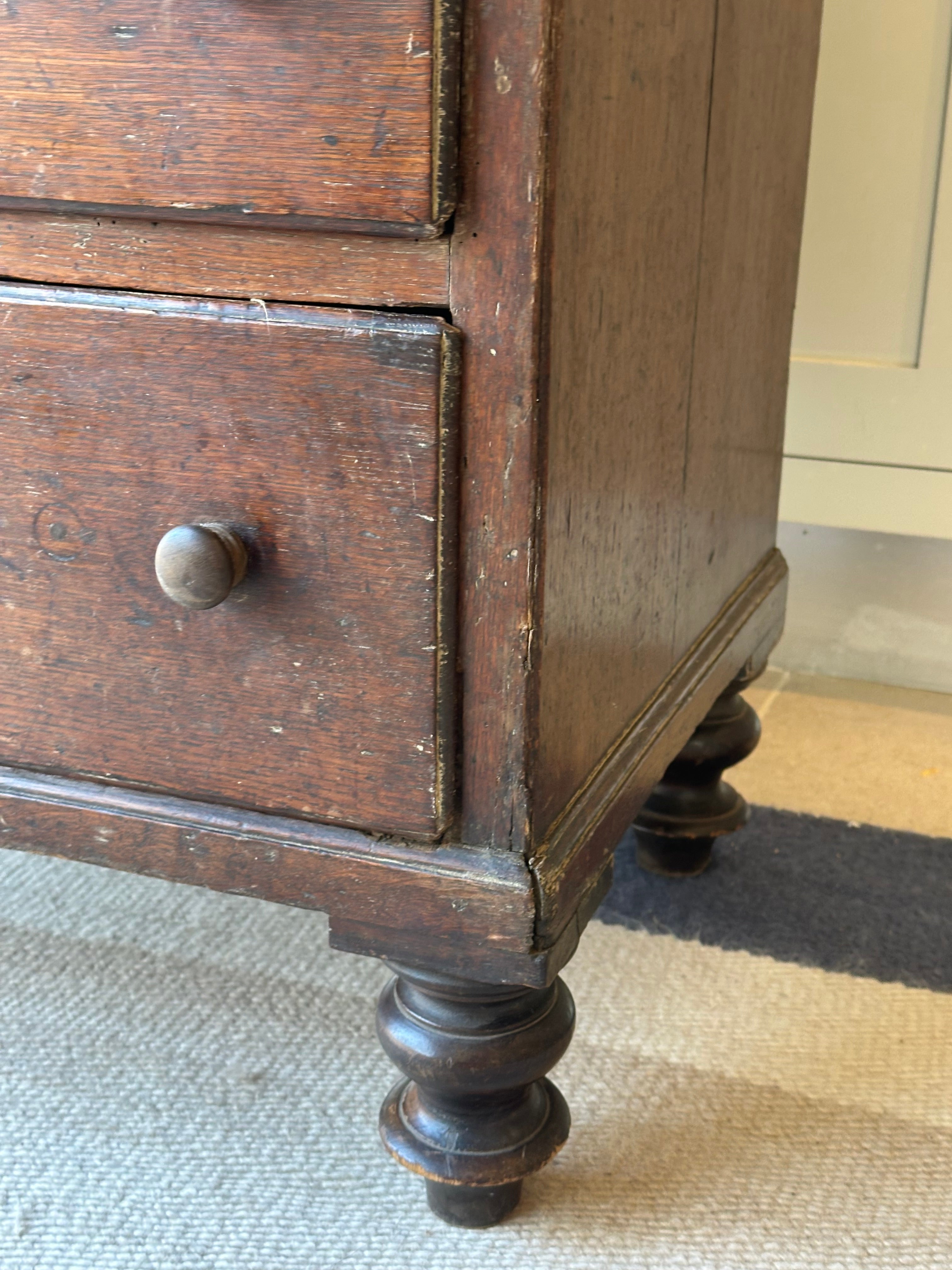 Small Oak Chest of Drawers