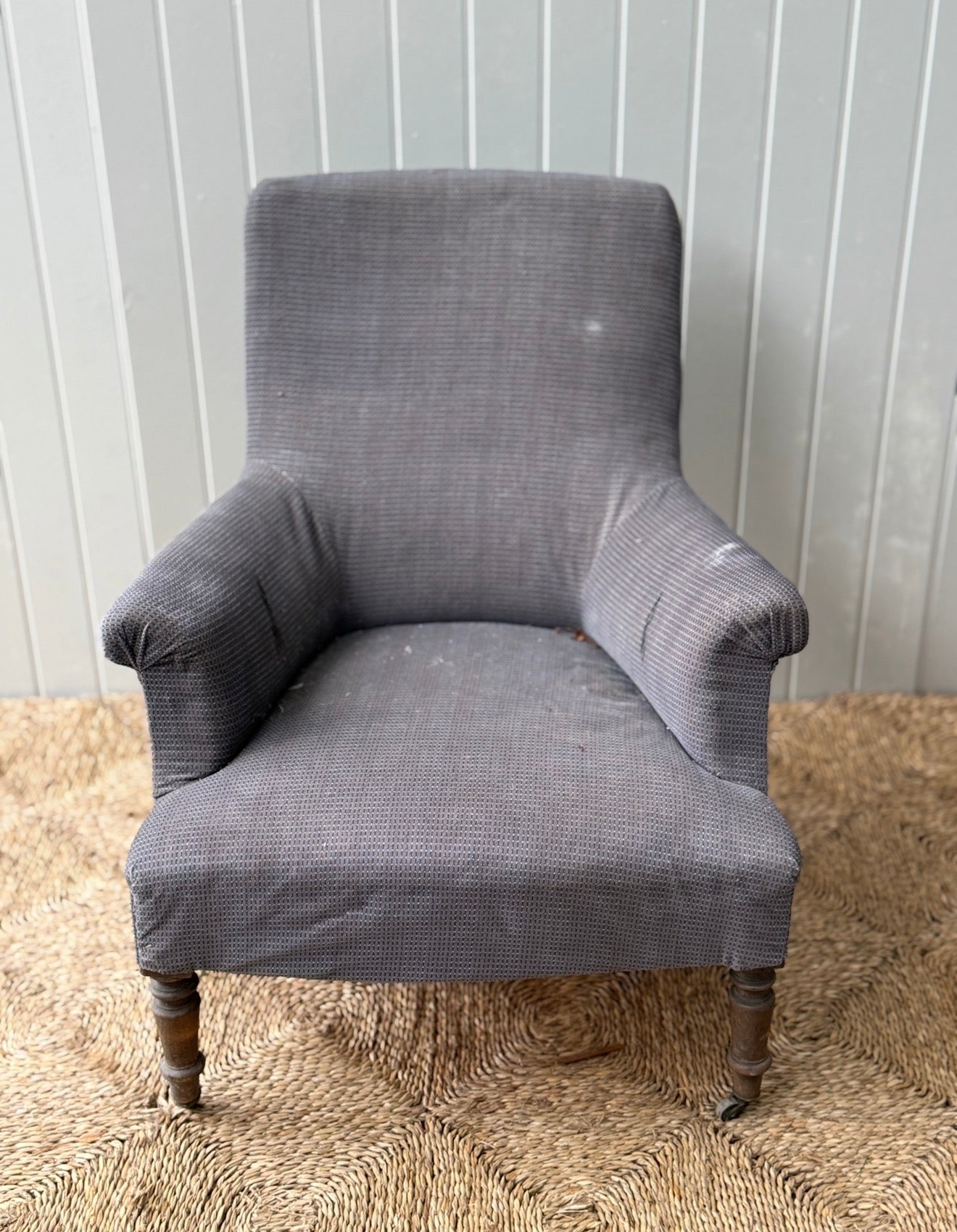 Single Dark Grey Square Back